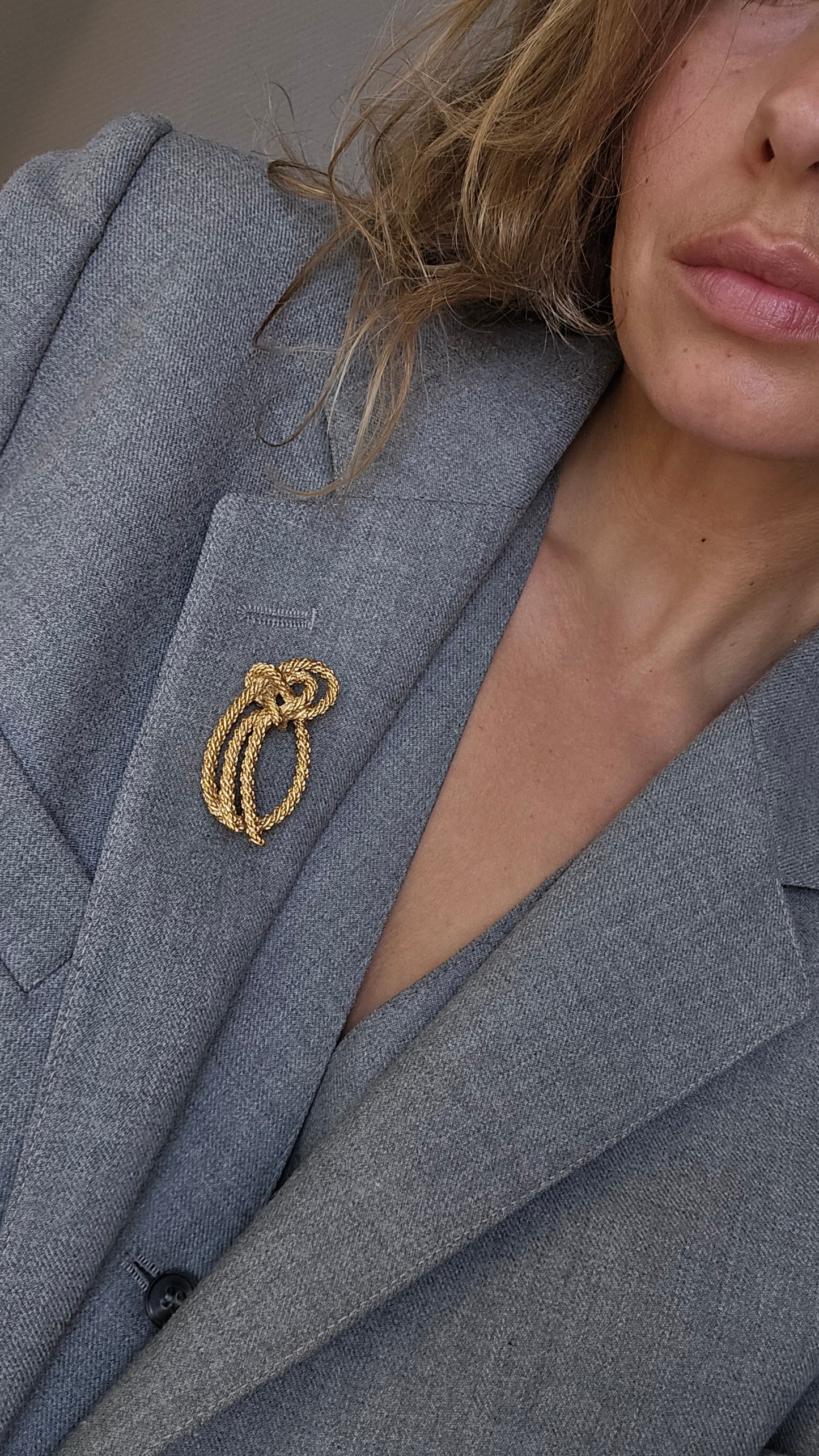 Vintažinė Christian Dior sagė pinta virvė