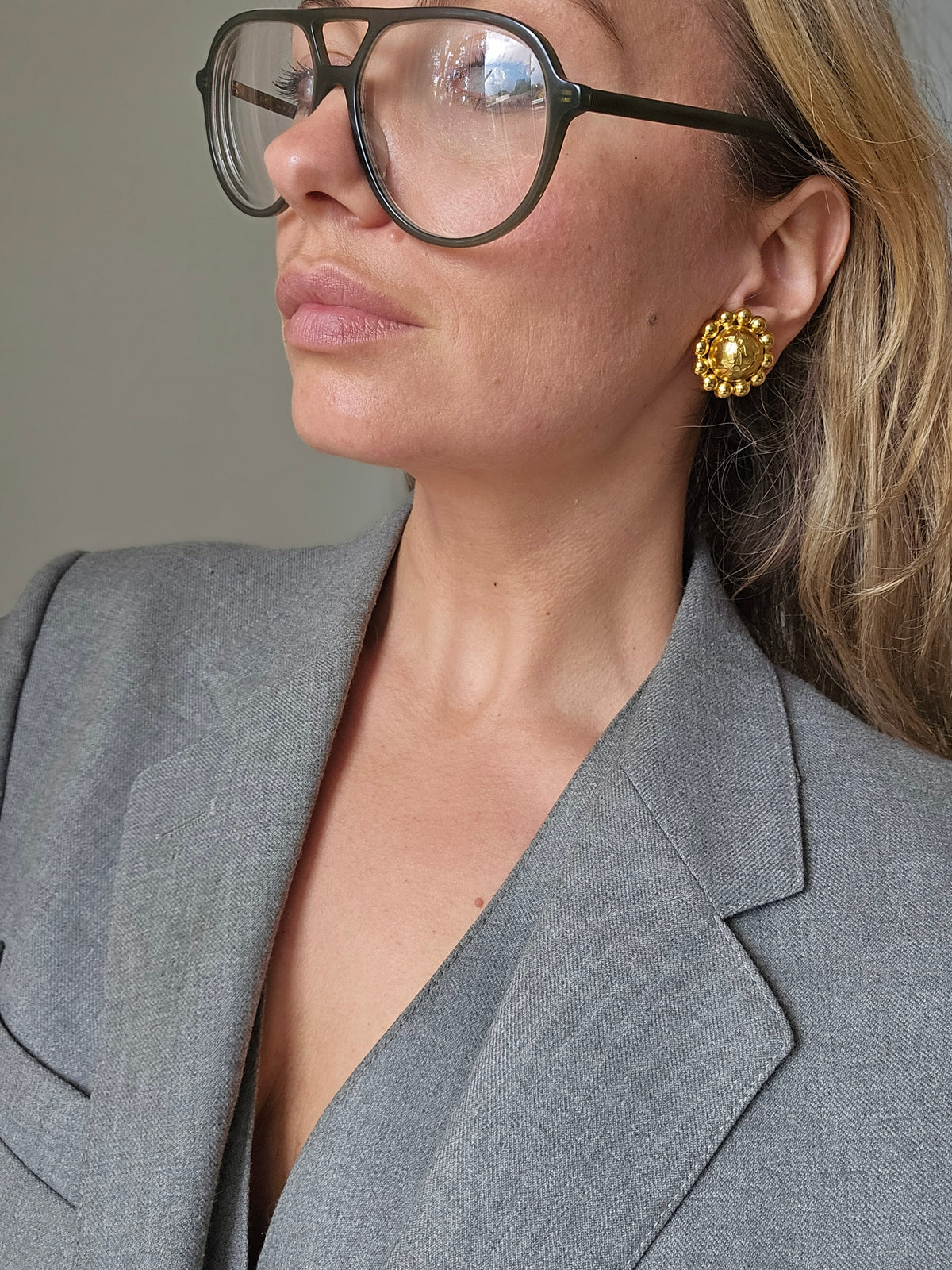 CELINE 1991m. „Globe“ vintažiniai aukso spalvos klipsai