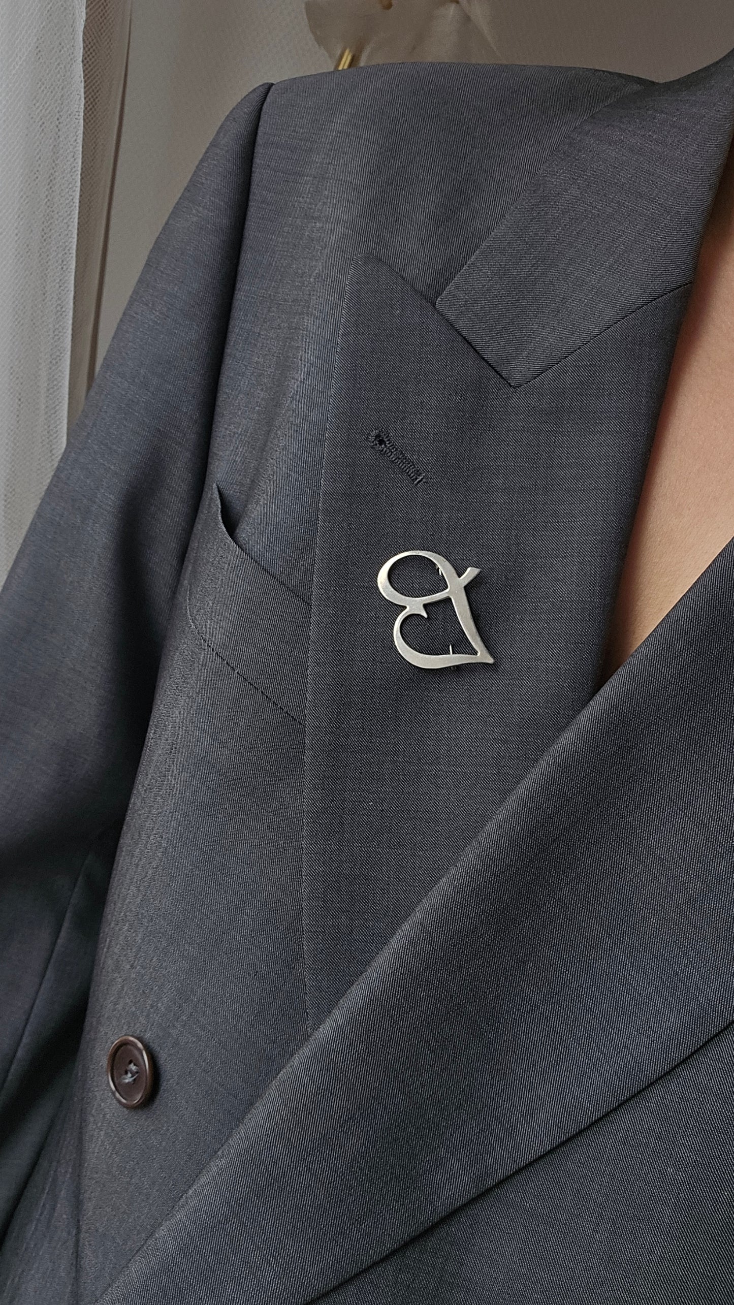 Vintažinė sagė raidė B