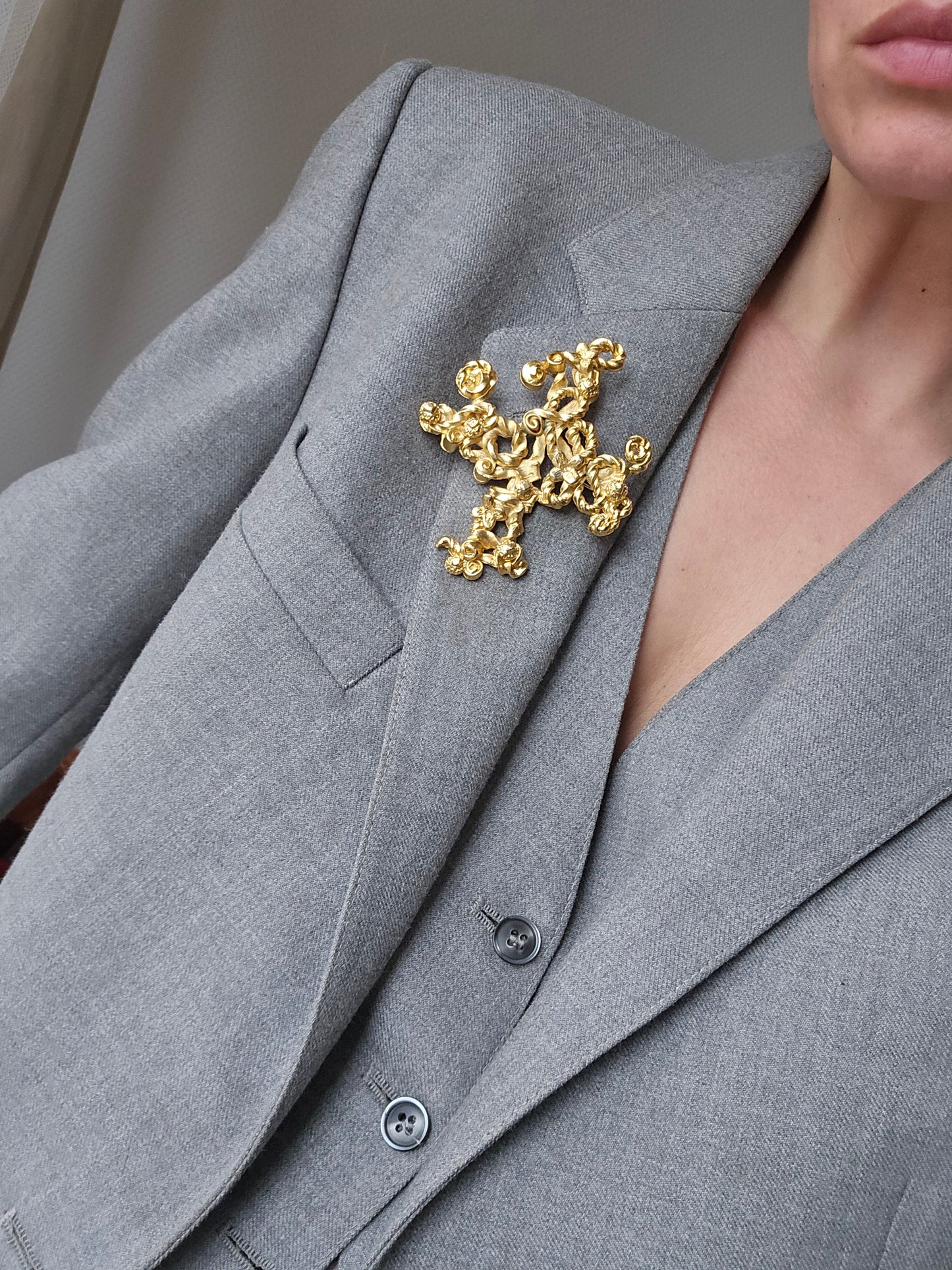 Vintažinė masyvi D'Elfa Paris sagė kryžius
