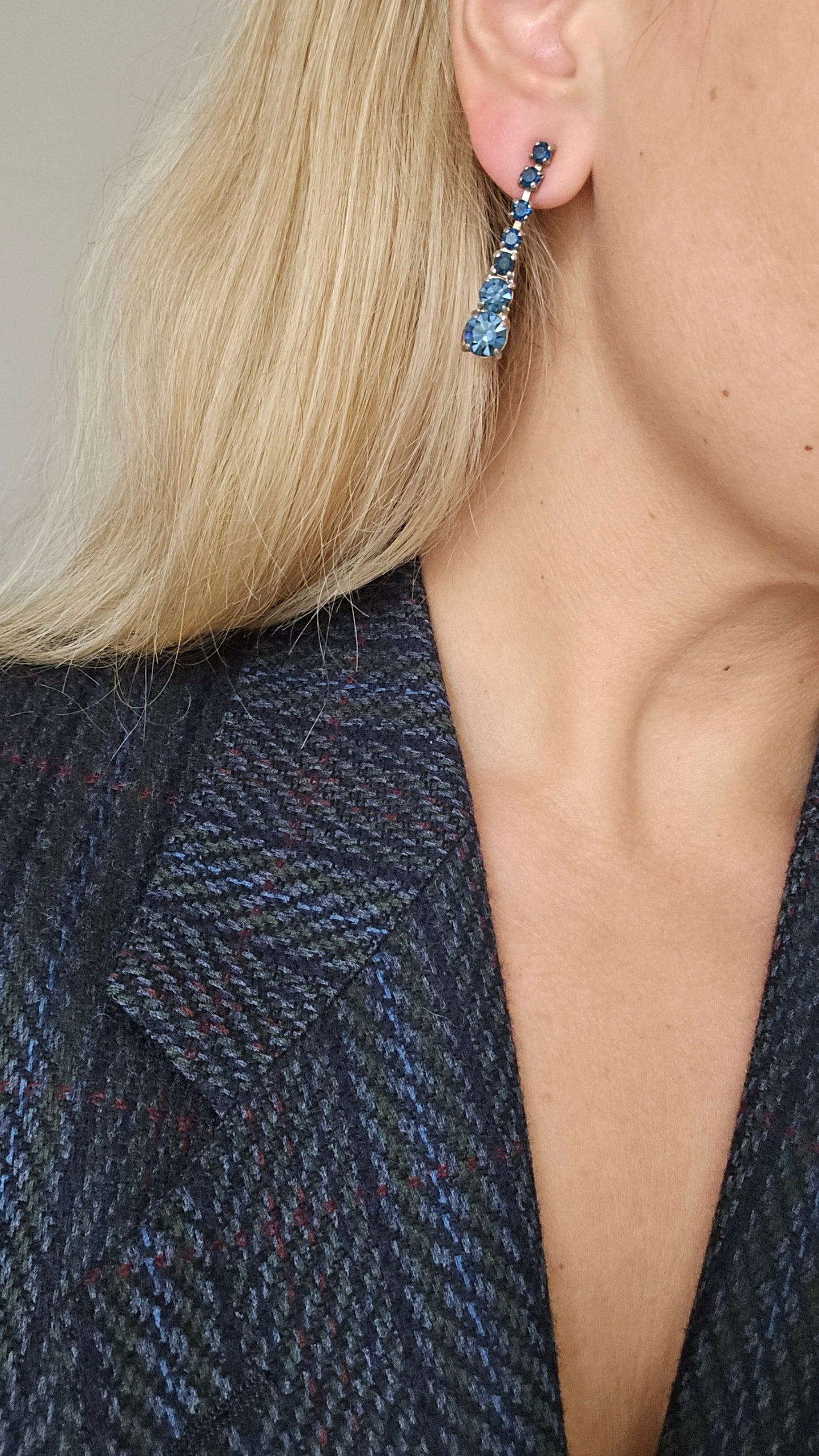 Vintažiniai tamsiai mėlynos spalvos auskarai