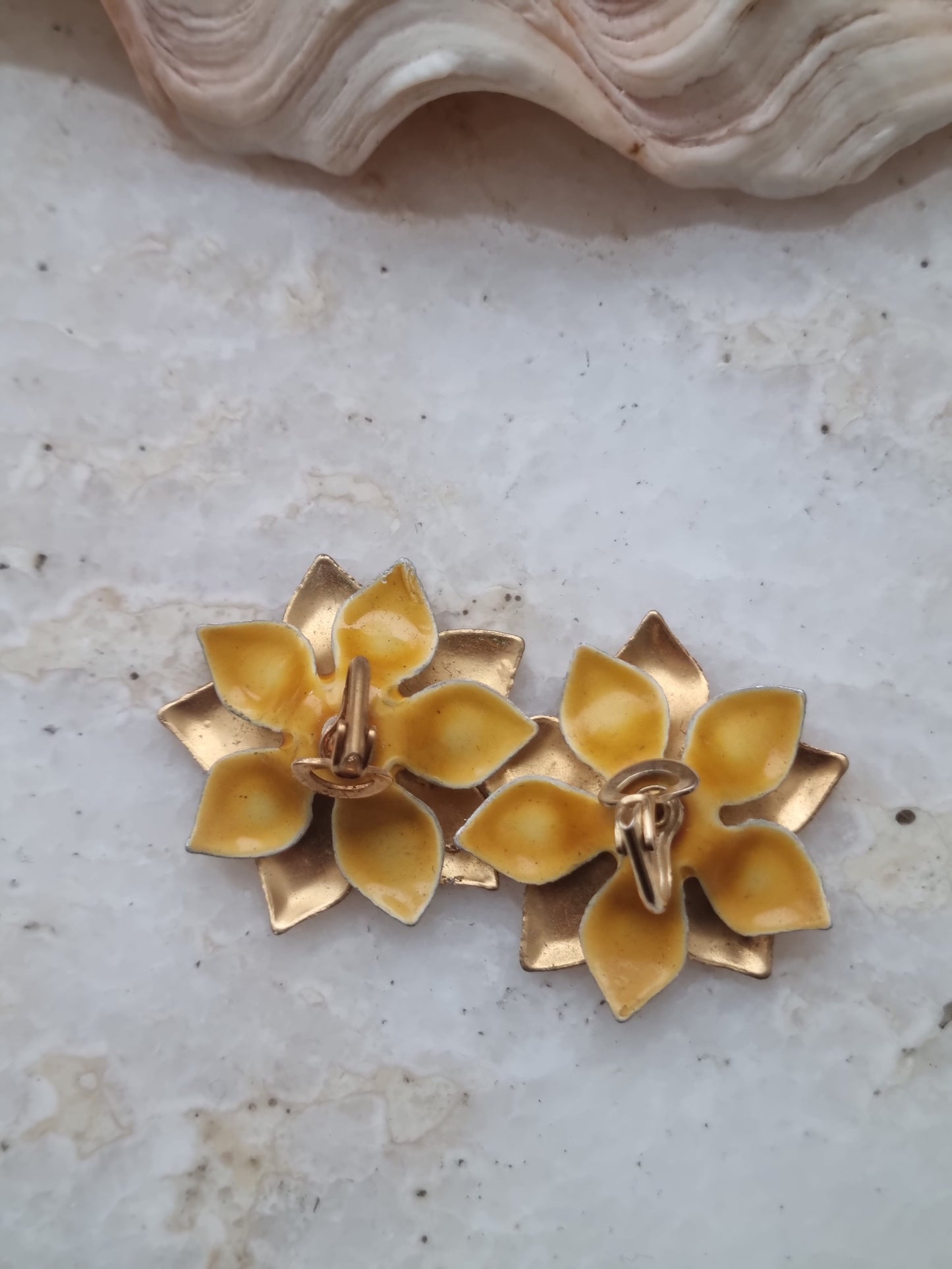 Vintažiniai klipsai gėlės