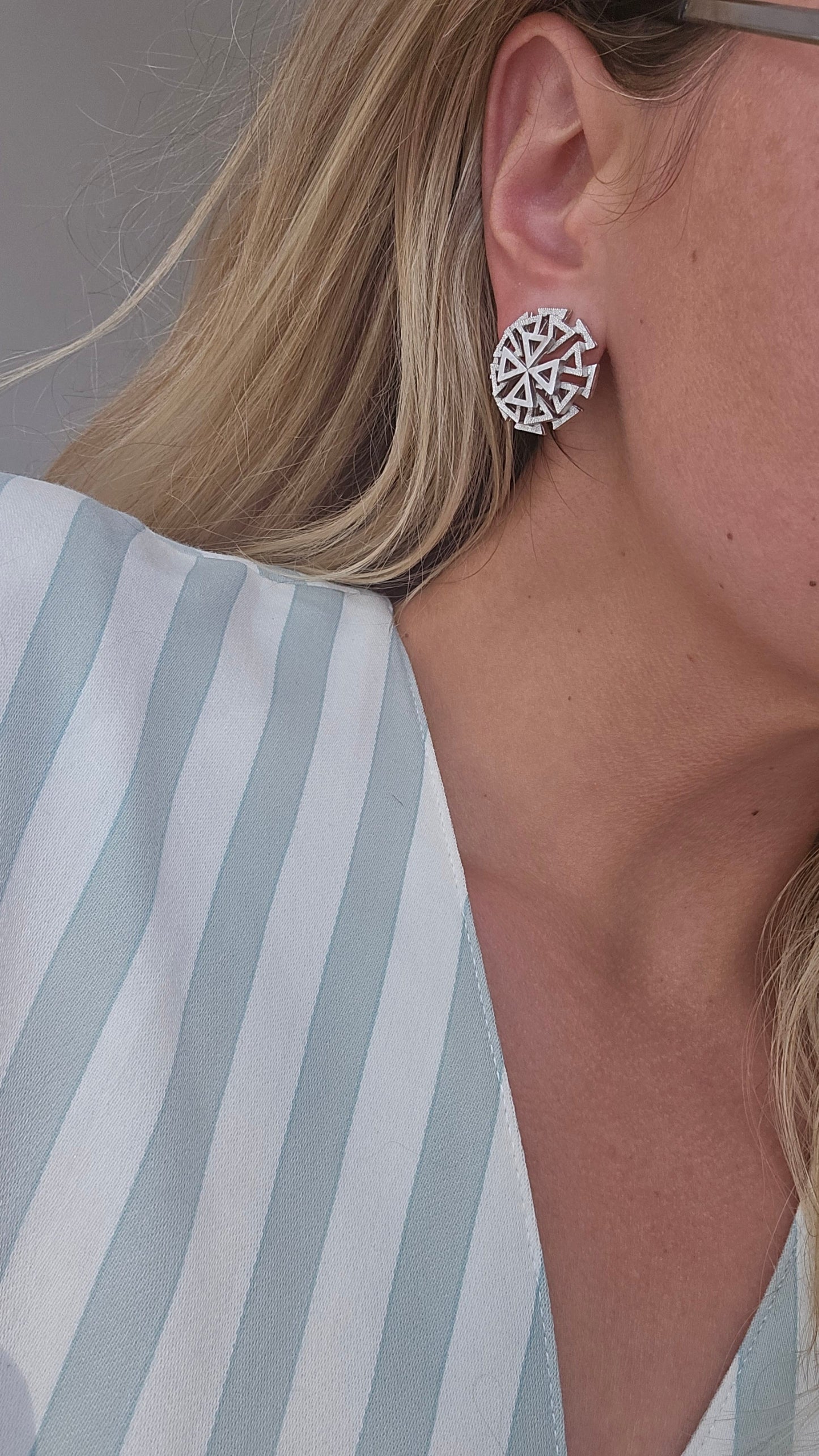 Vintažiniai sidabro spalvos klipsai