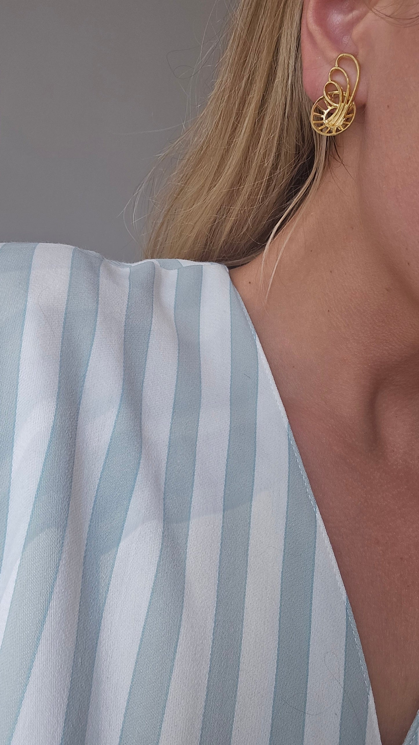 Vintažiniai aukso spalvos klipsai