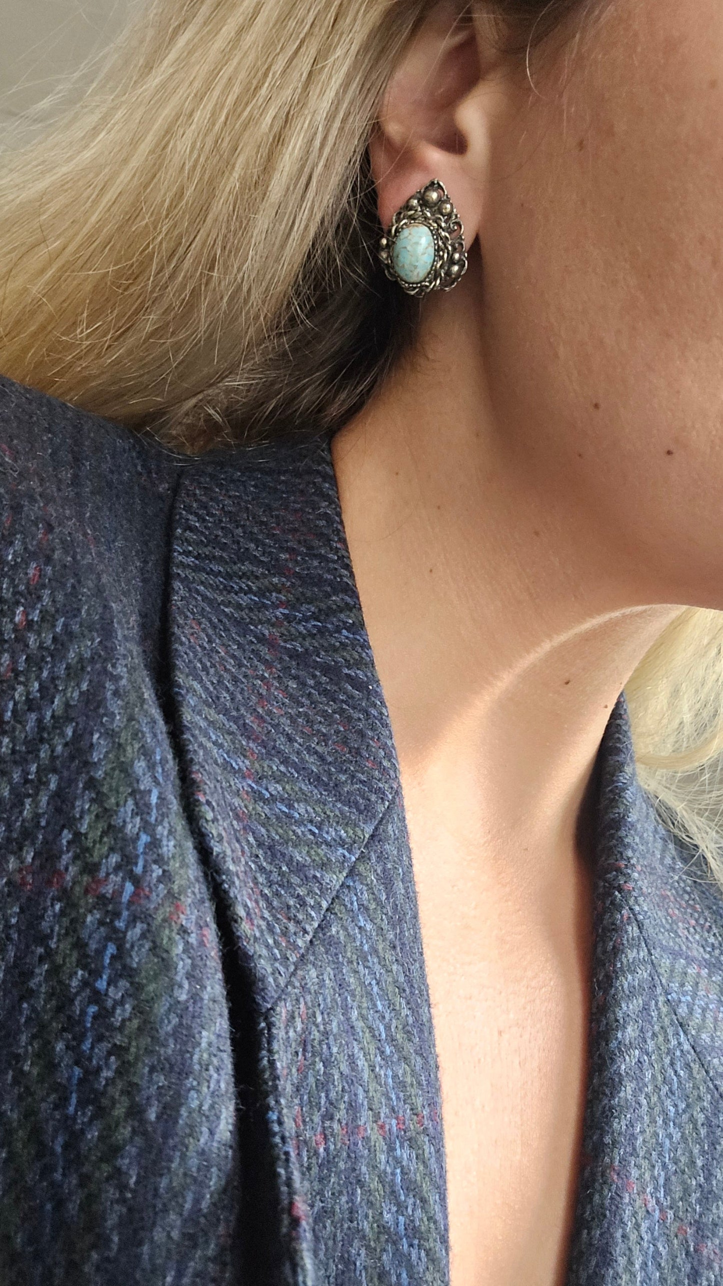 Vintažiniai 60's sendinto sidabros klipsai su turkio spalvos skmenėliais