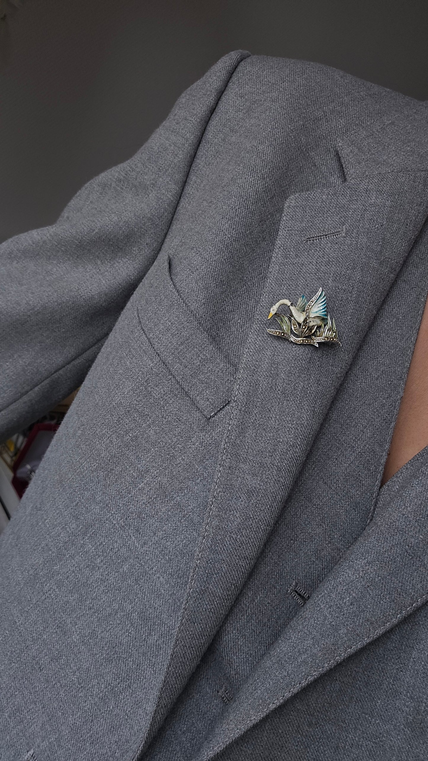 Vintažinė 1940m. Alice Caviness sagė gulbė su markazitais