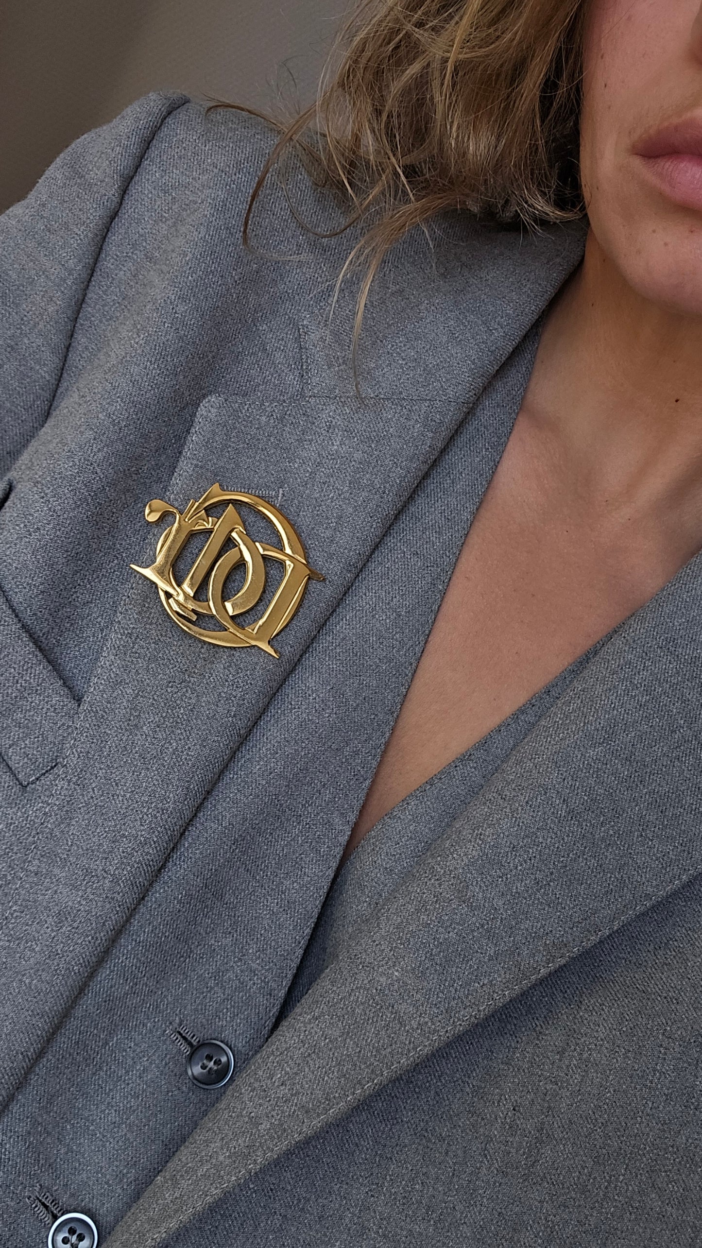 Vintažinė Christian Dior sagė