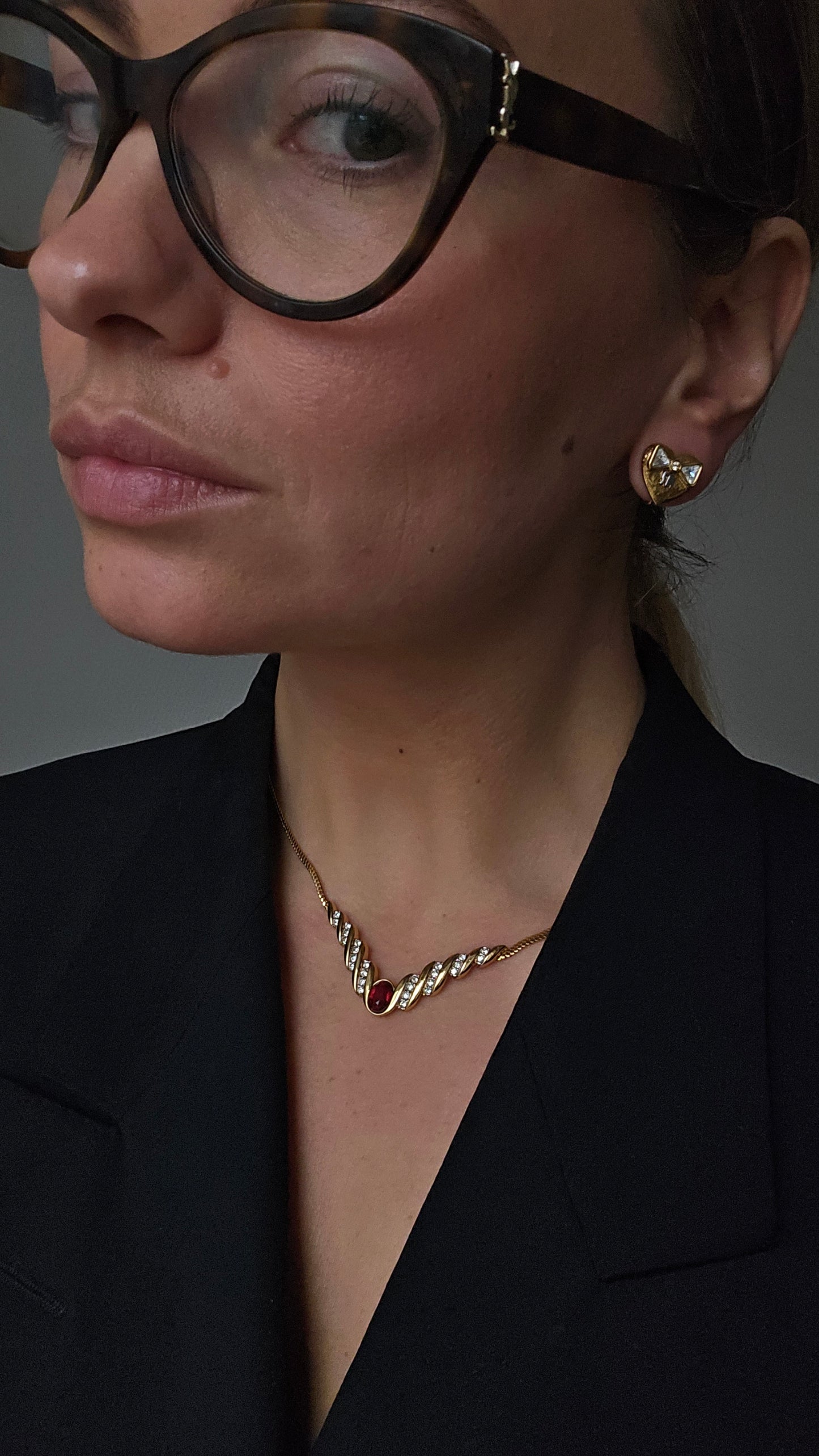 Paauksuotas Nina Ricci vintažinis kaklo papuošalas