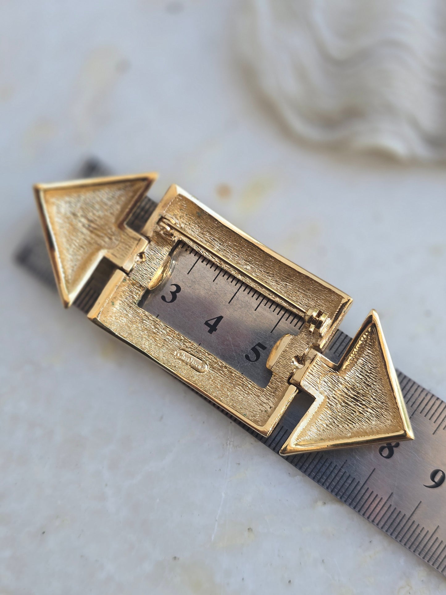 Vintažinė Christian Dior sagė
