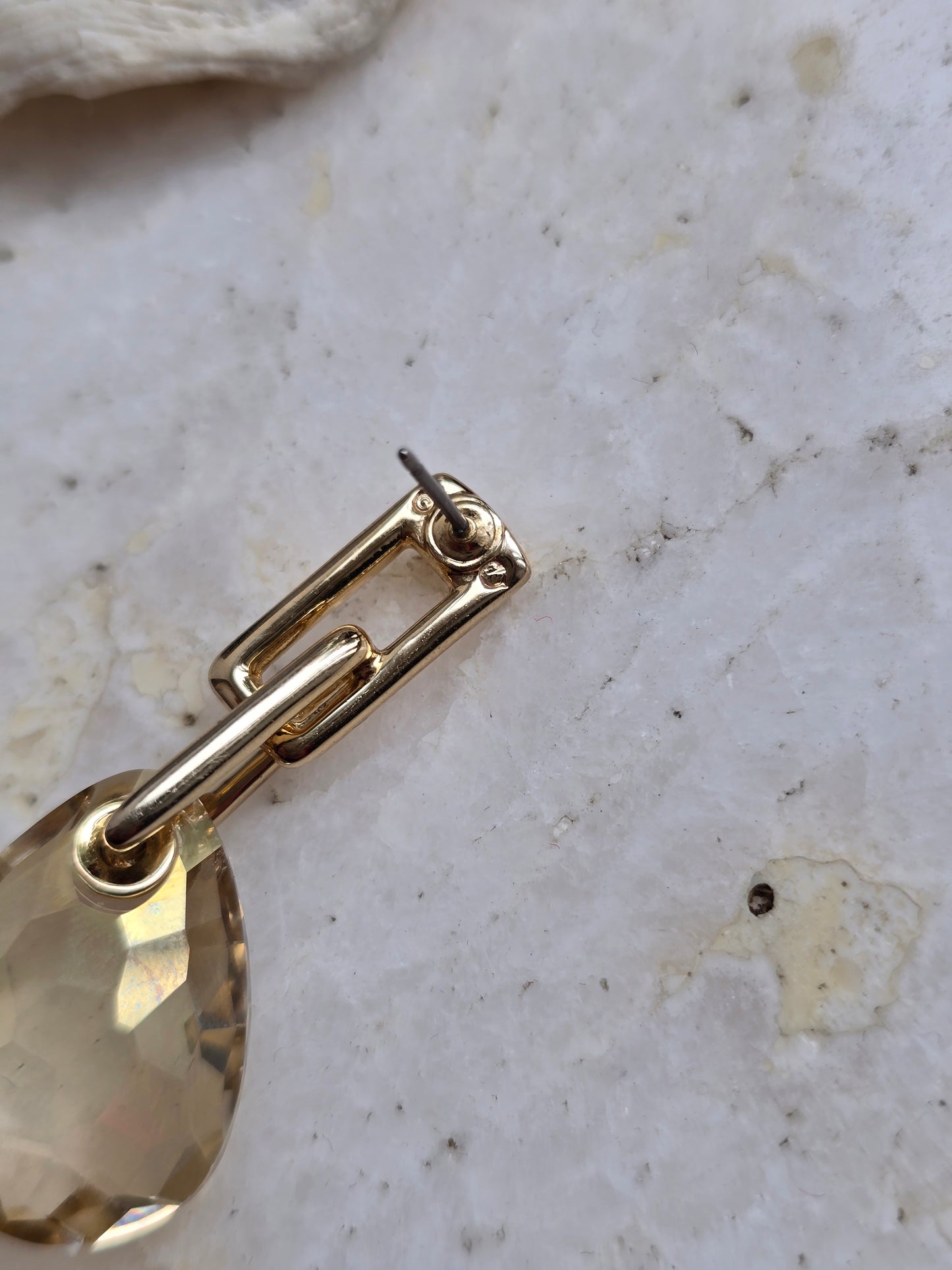 Aukso spalvos Swarovski auskarai su šampano spalvos kristalais