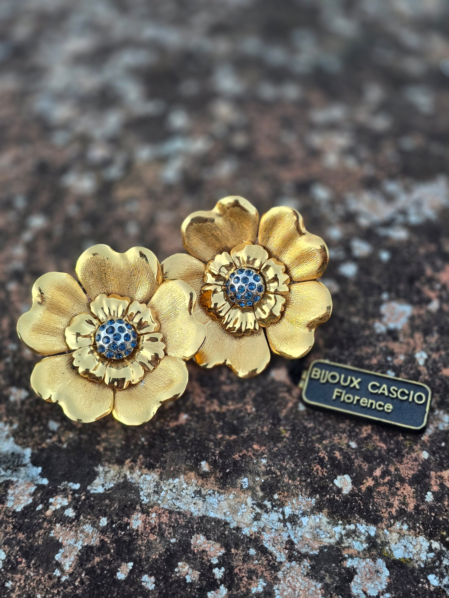 Vintažiniai masyvūs 80tų m. CASCIO BIJOUX (Florencija) klipsai gėlės