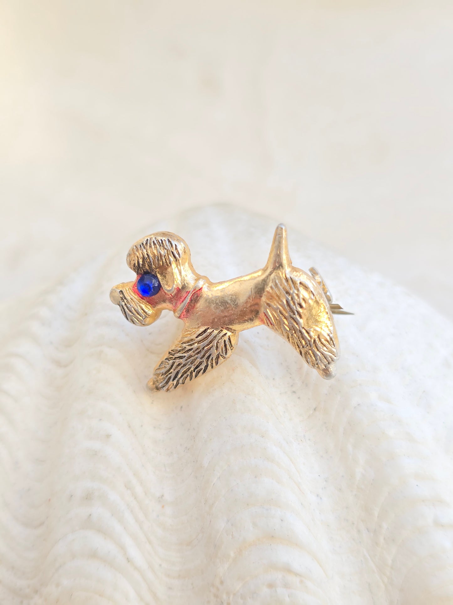 Vintažinė sagė pudelis