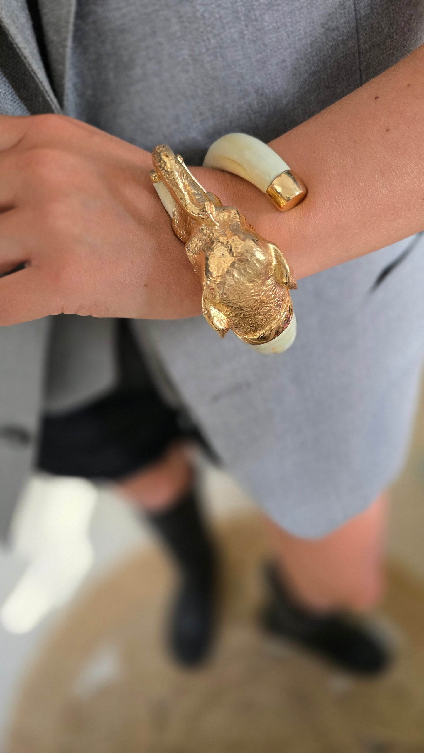 Annibale Baldini gold-plated ivory-colored elephant bracelet