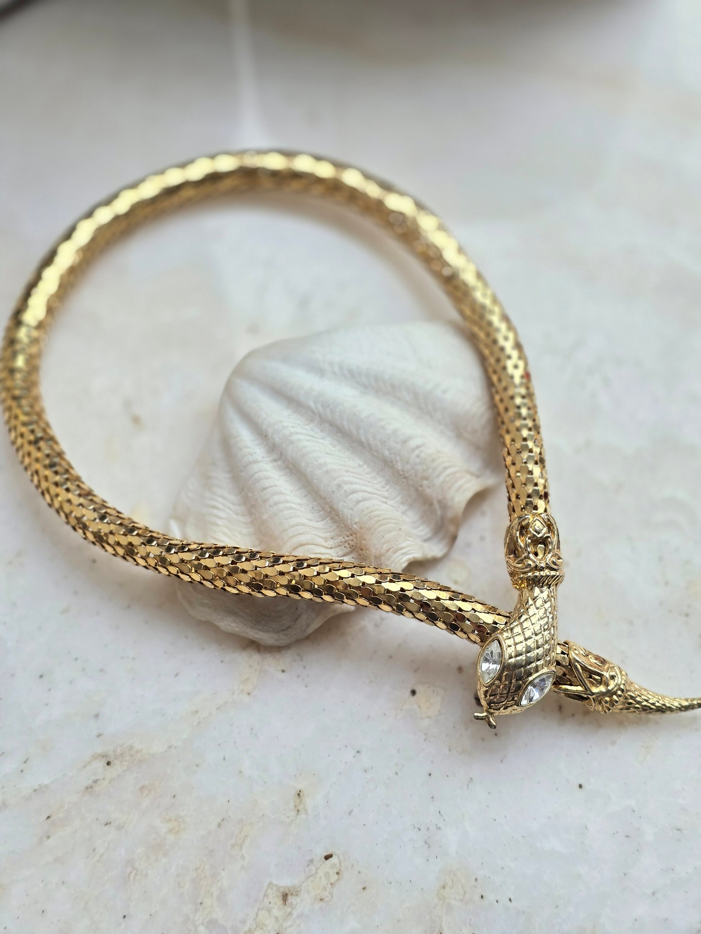 Vintažinis DL Auld aukso spalvos kaklo papuošalas gyvatė