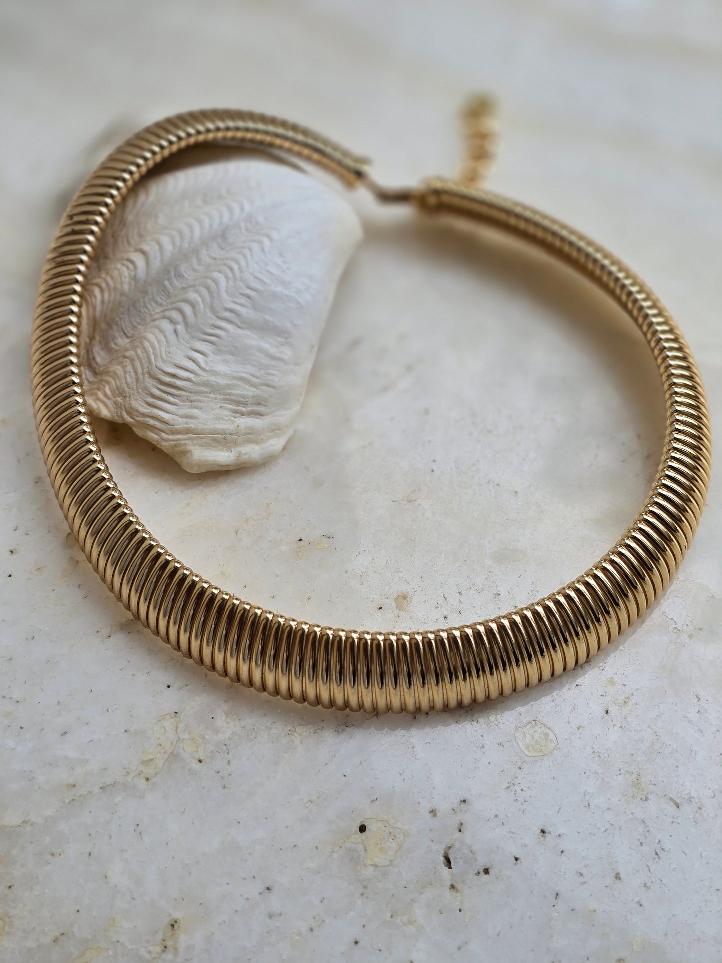 Vintažinis 80tų metų Christian Dior omega kaklo papuošalas