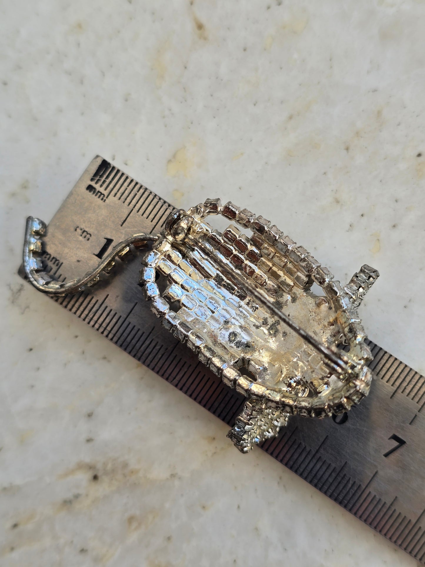 Sidabro spalvos sagė pelytė