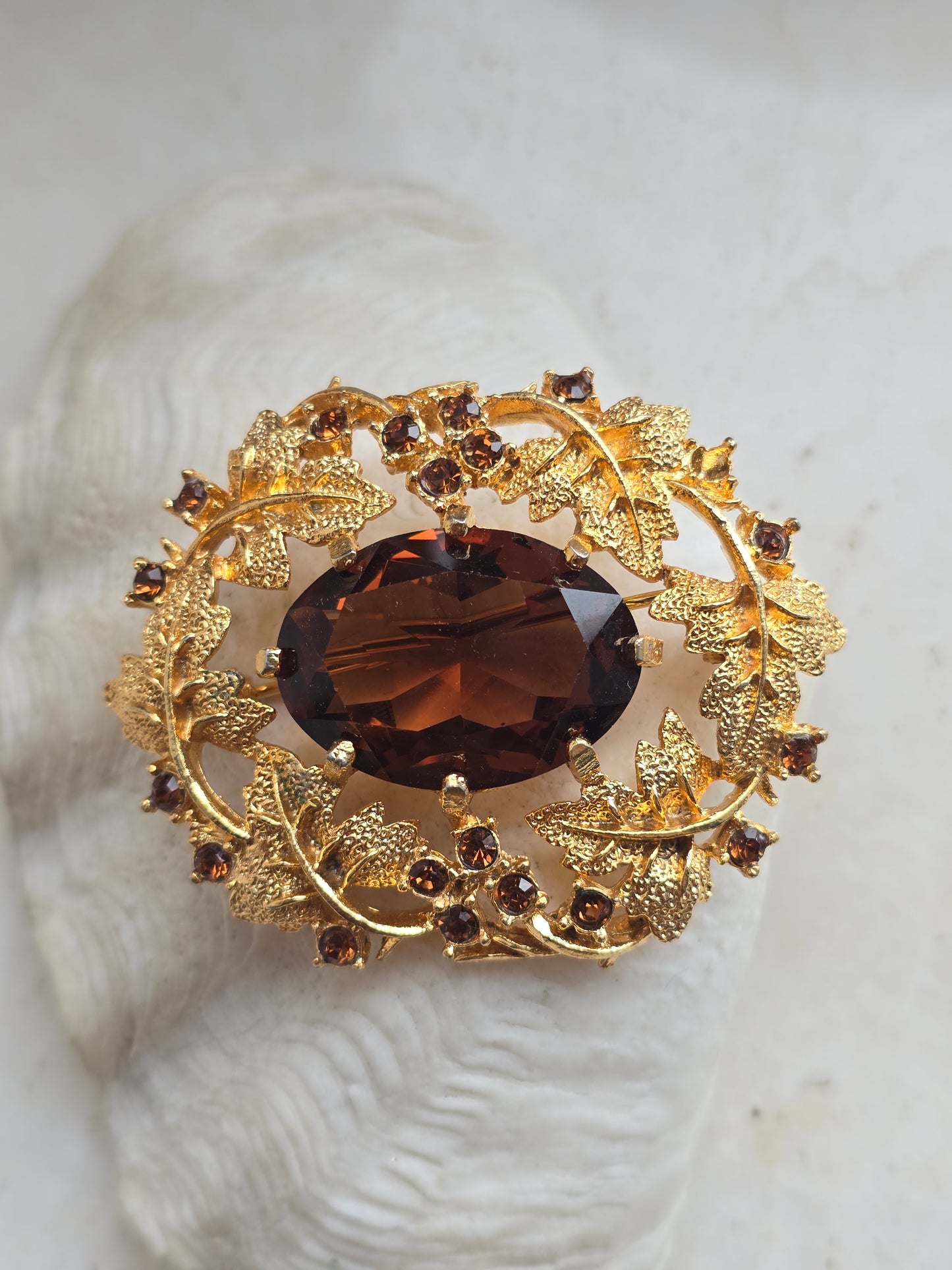 Vintažinė Sarah Coventry sagė