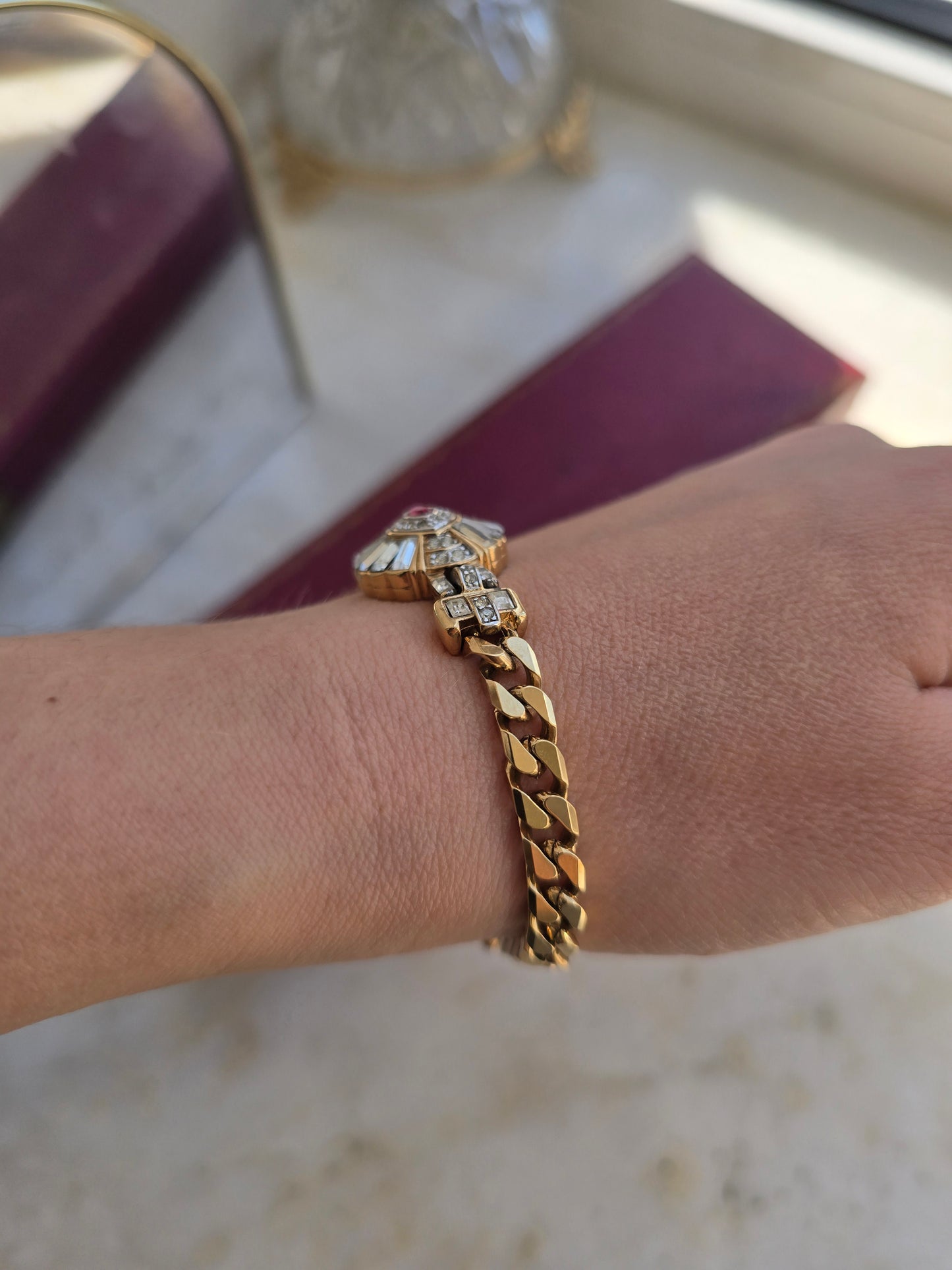 Vintažinė paauksuota NINA RICCI apyrankė