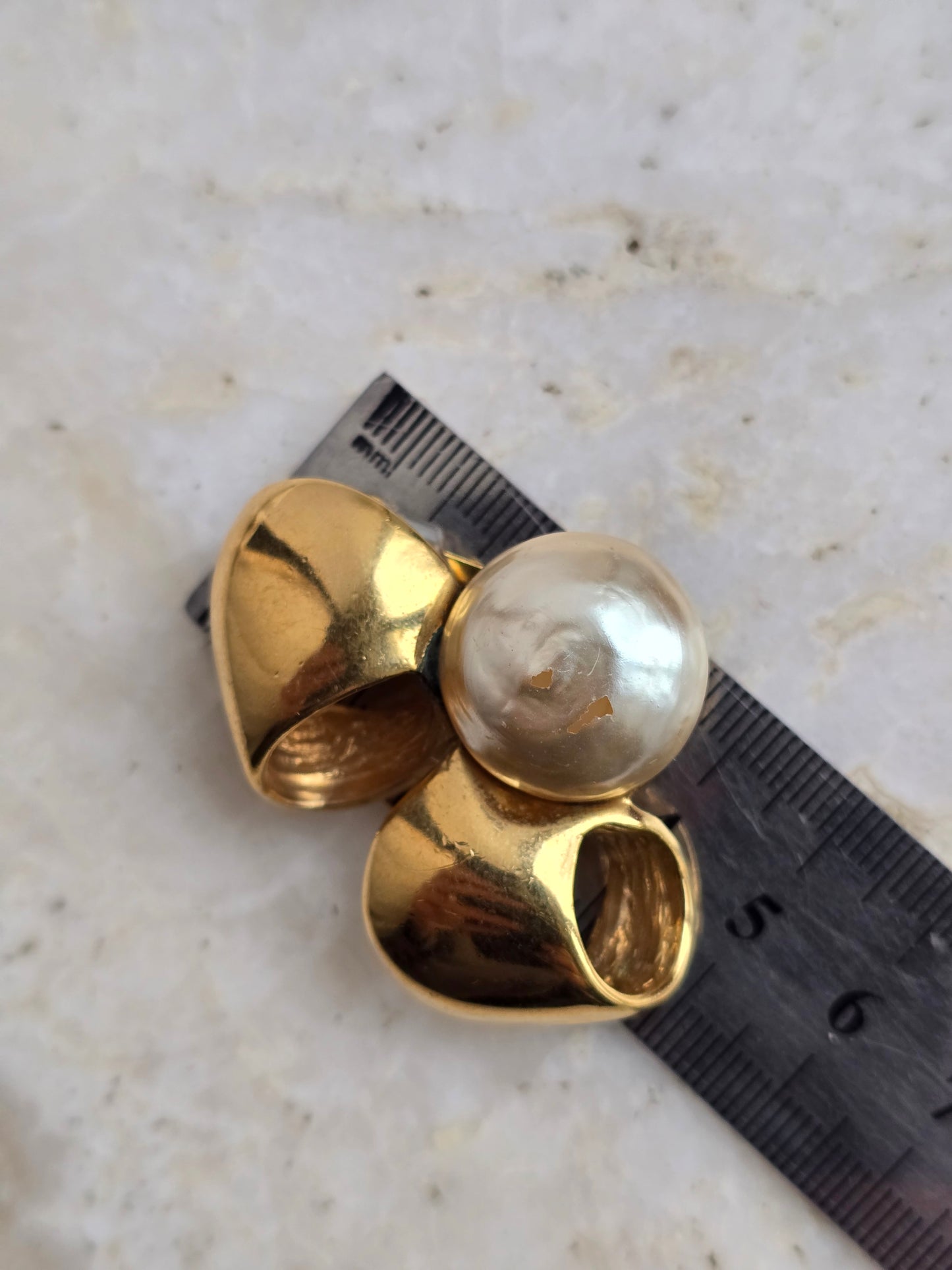 Vintažiniai VOGUE BIJOUX klipsai su akriliniu perlu