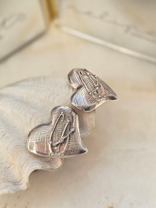 Vintažiniai sidabro spalvos CHRISTIAN LACROIX klipsai širdelės