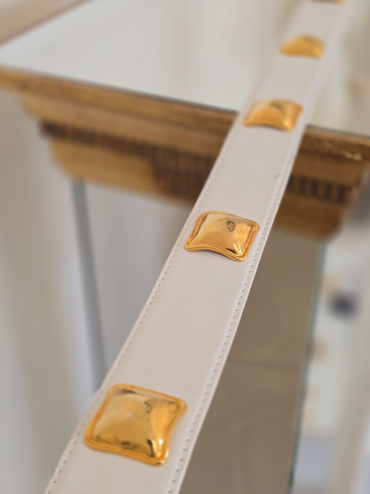 Vintažinis odinis diržas