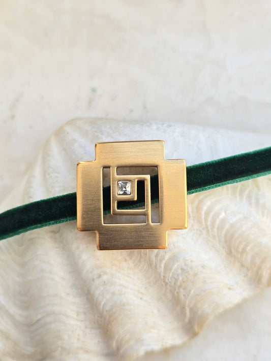 Paauksuotas matinio paviršiaus PIERRE LANG kaklo papuošalas