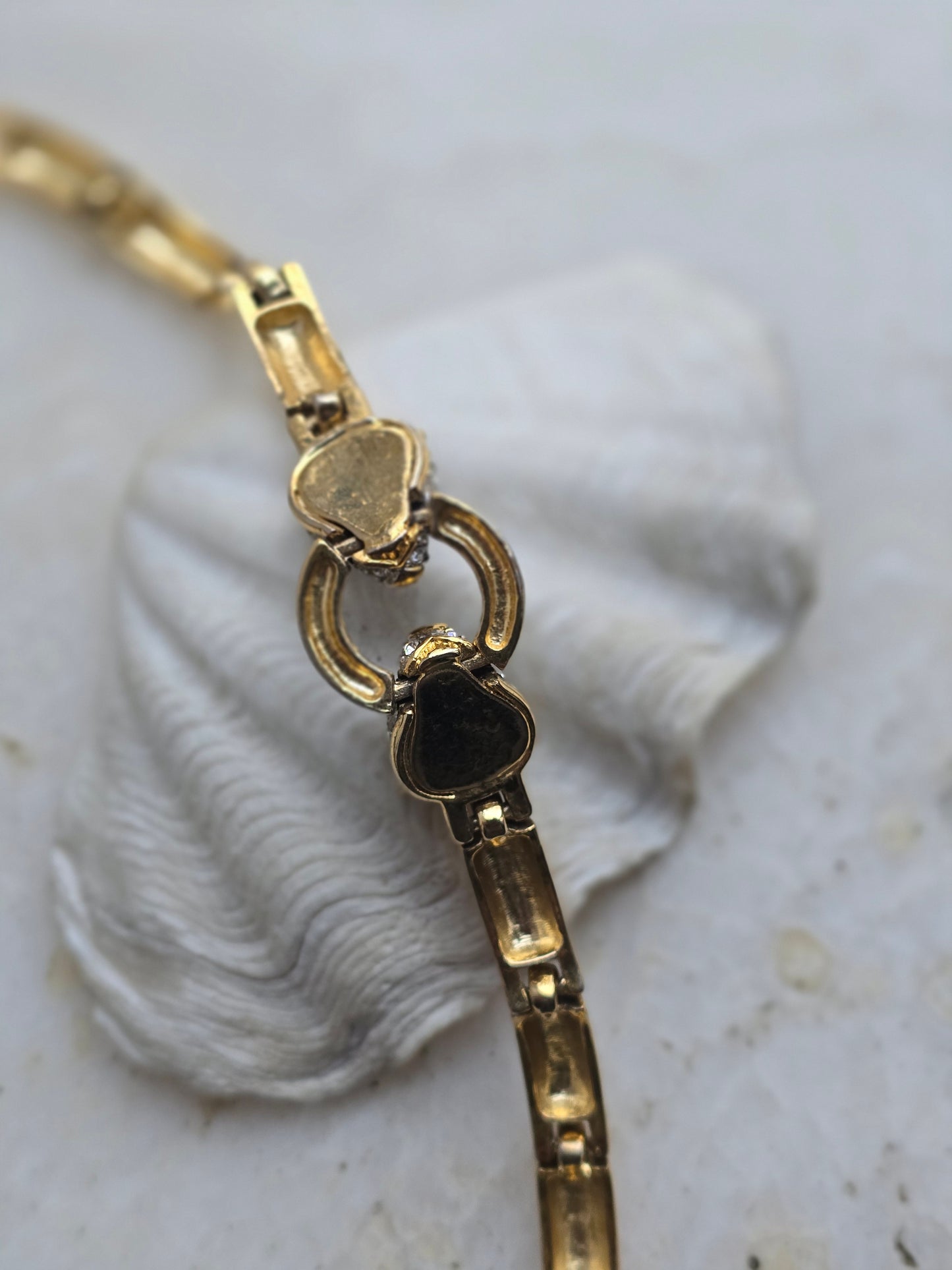 Vintažinė aukso spalvos apyrankė su stiklo kristalais panteros