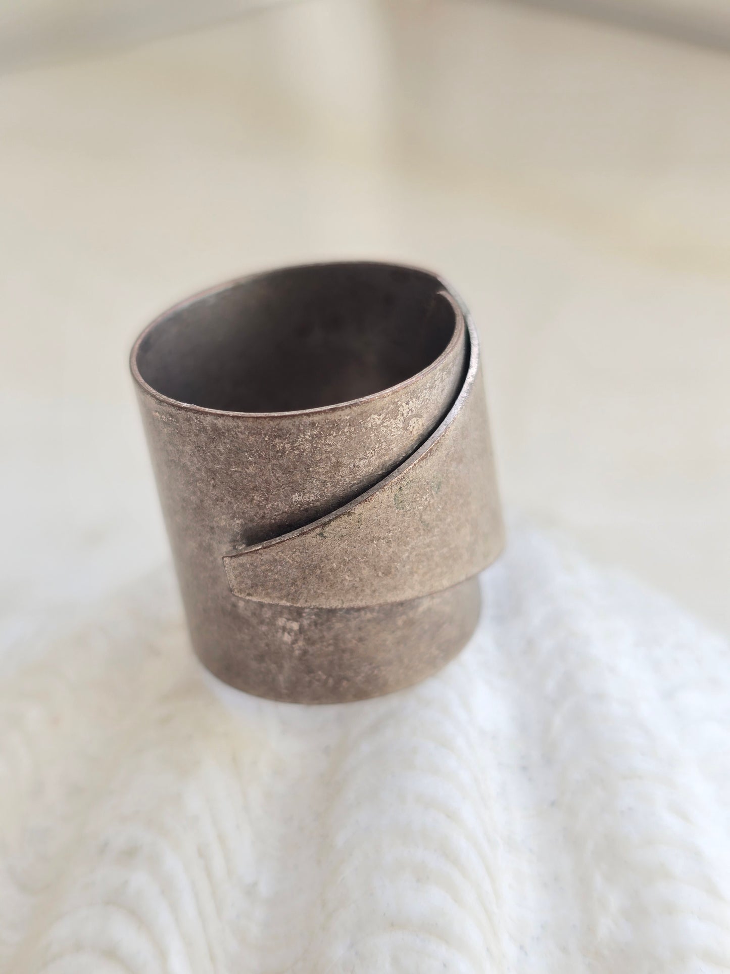 Matinio sidabro spalvos žiedas