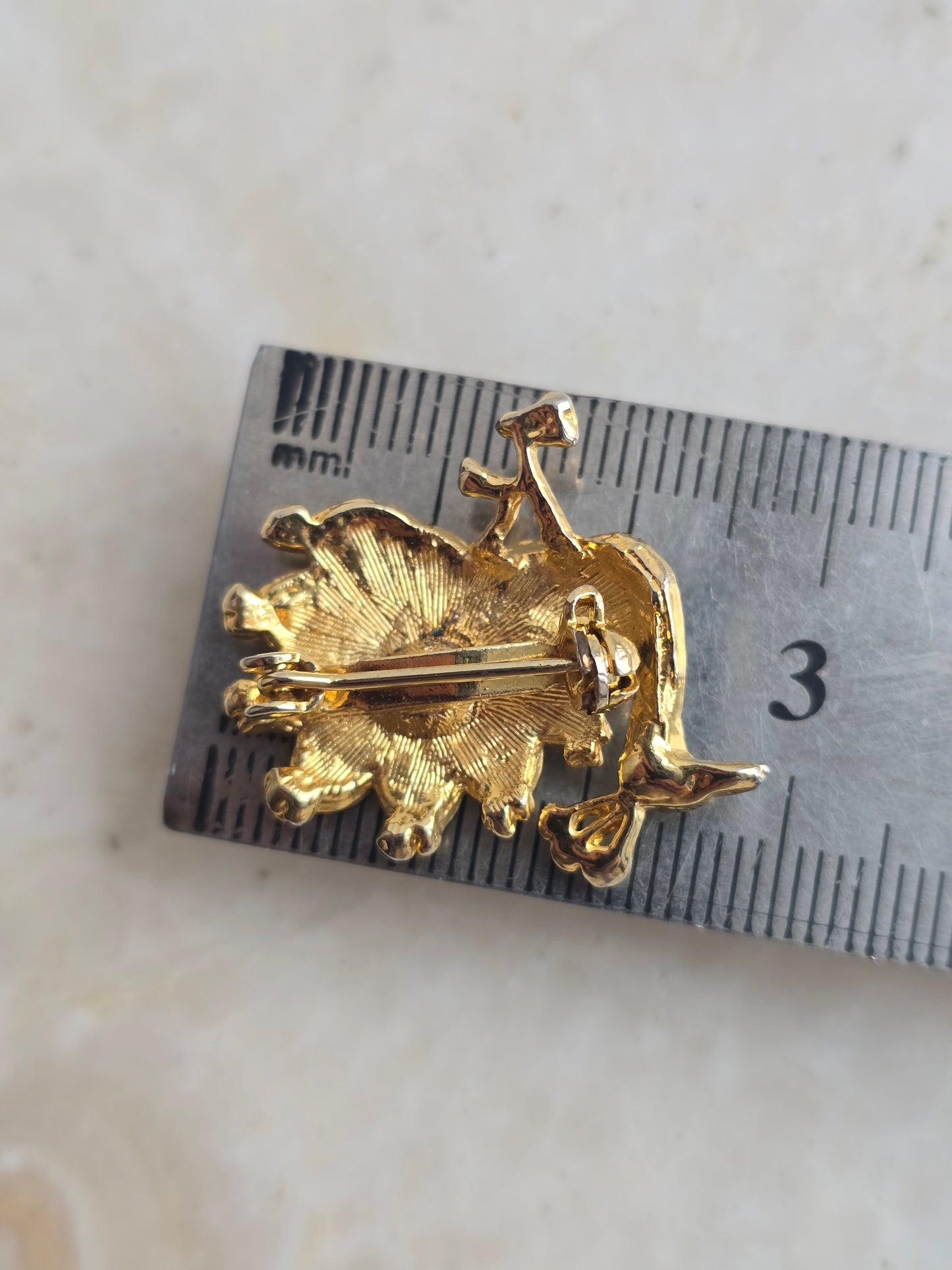 Aukso spalvos sagė povas