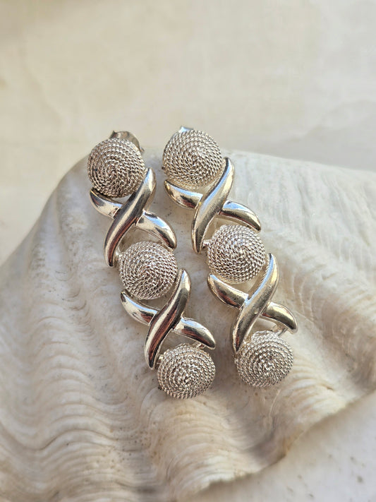 Sidabro spalvos auskarai