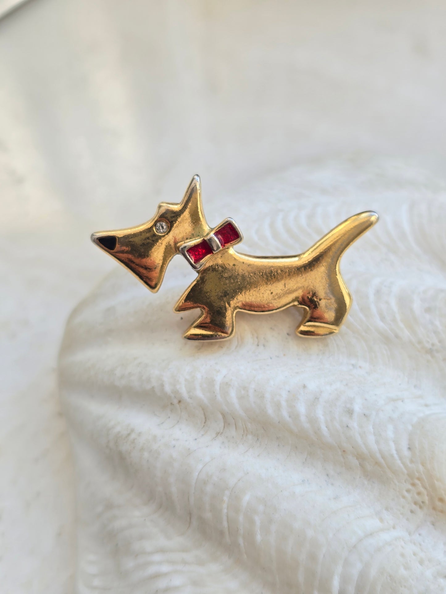 Vintažinė sagė šuo terjeras