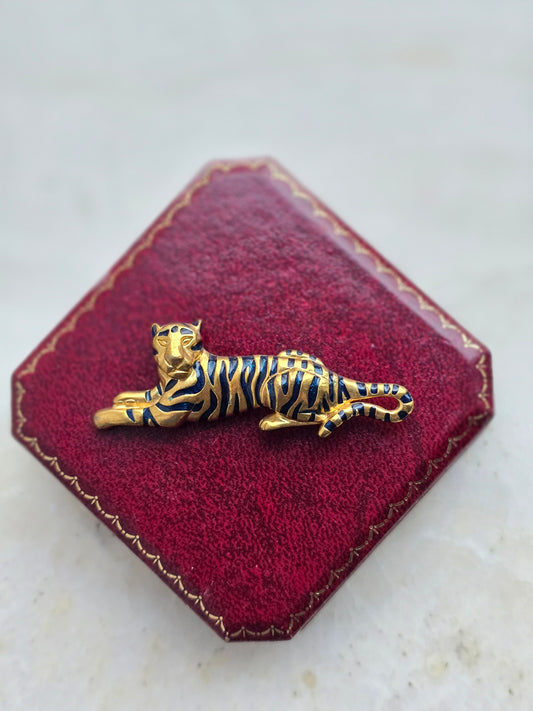 Vintažinė aukso spalvos sagė tigras su emale