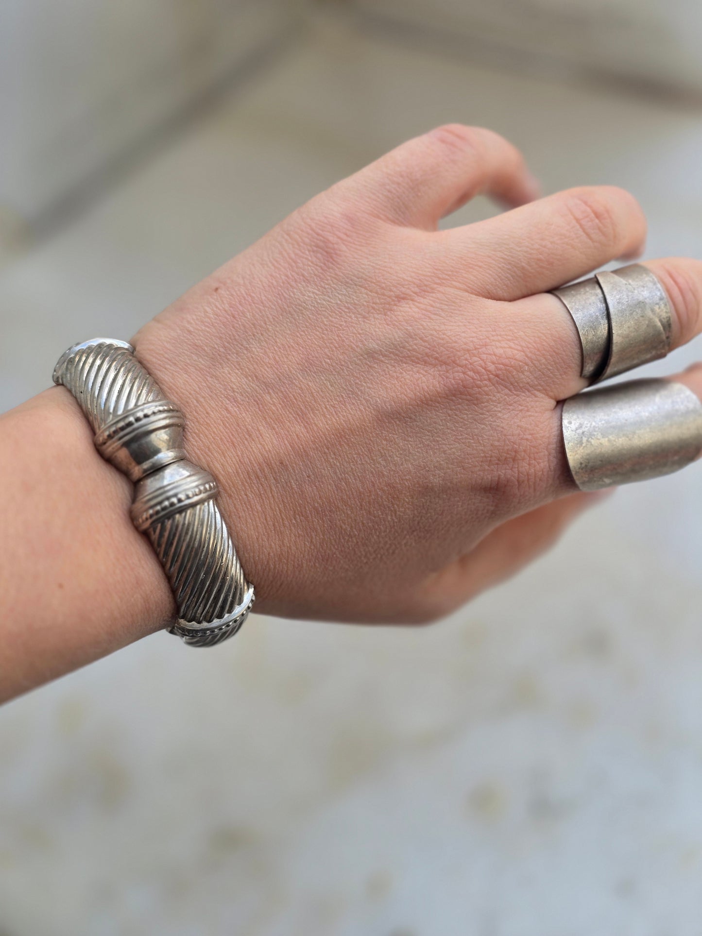 Matinio sidabro spalvos žiedas