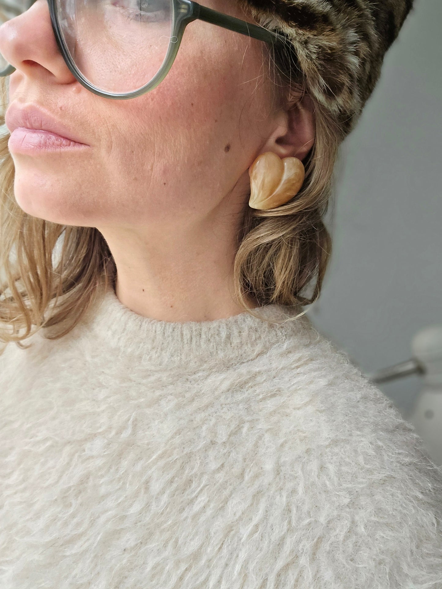 Vintažiniai akriliniai klipsai pūstos širdelės