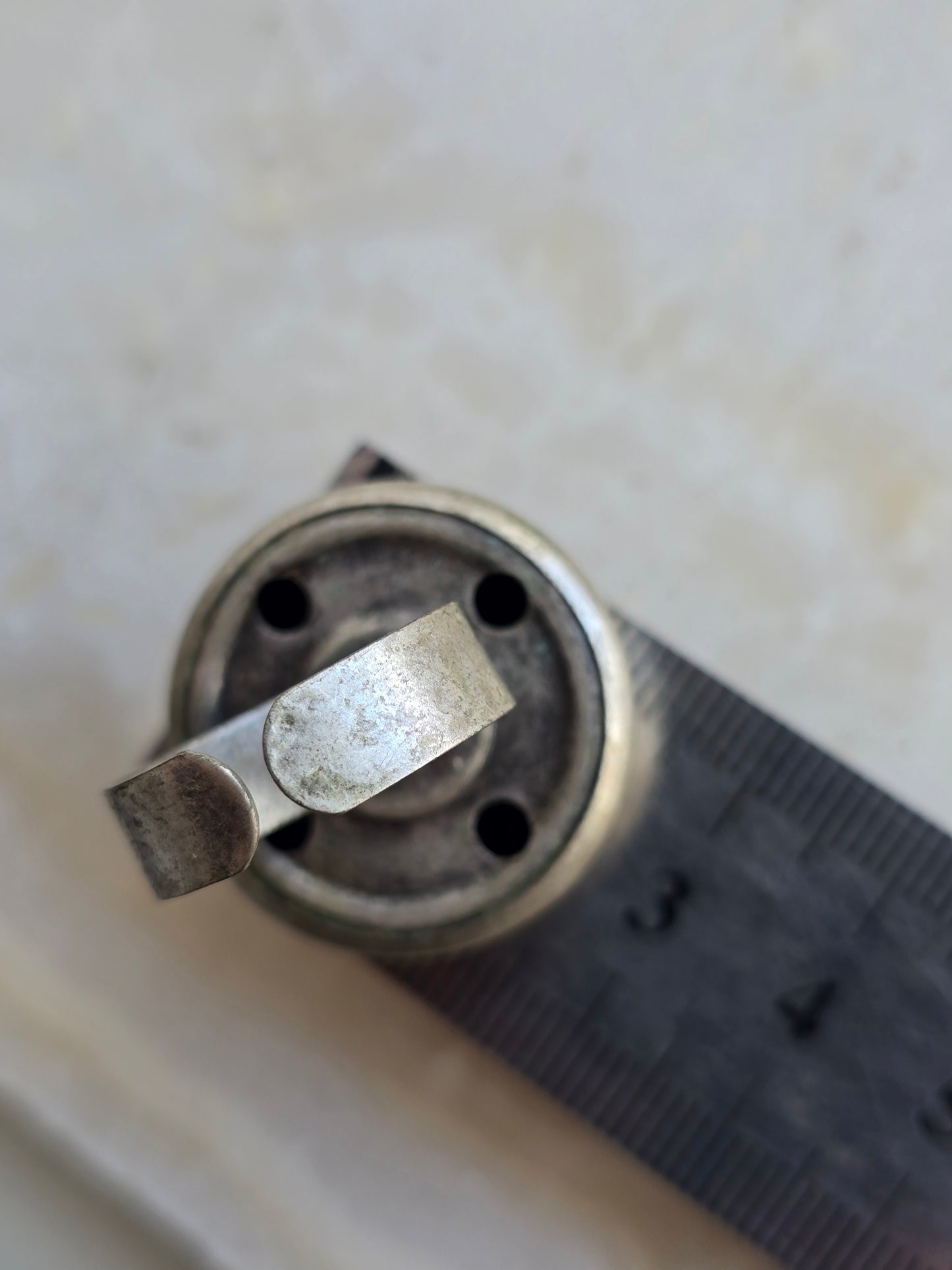 Matinio sidabro spalvos apvalus žiedas MINI