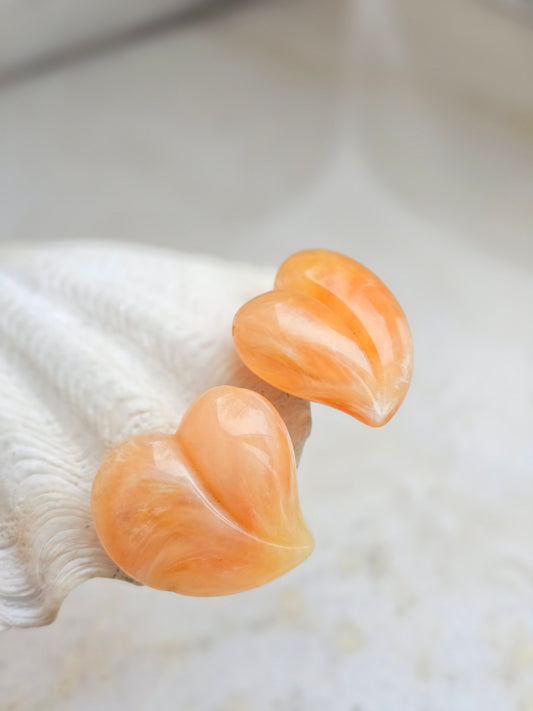 Vintažiniai akriliniai klipsai pūstos širdelės