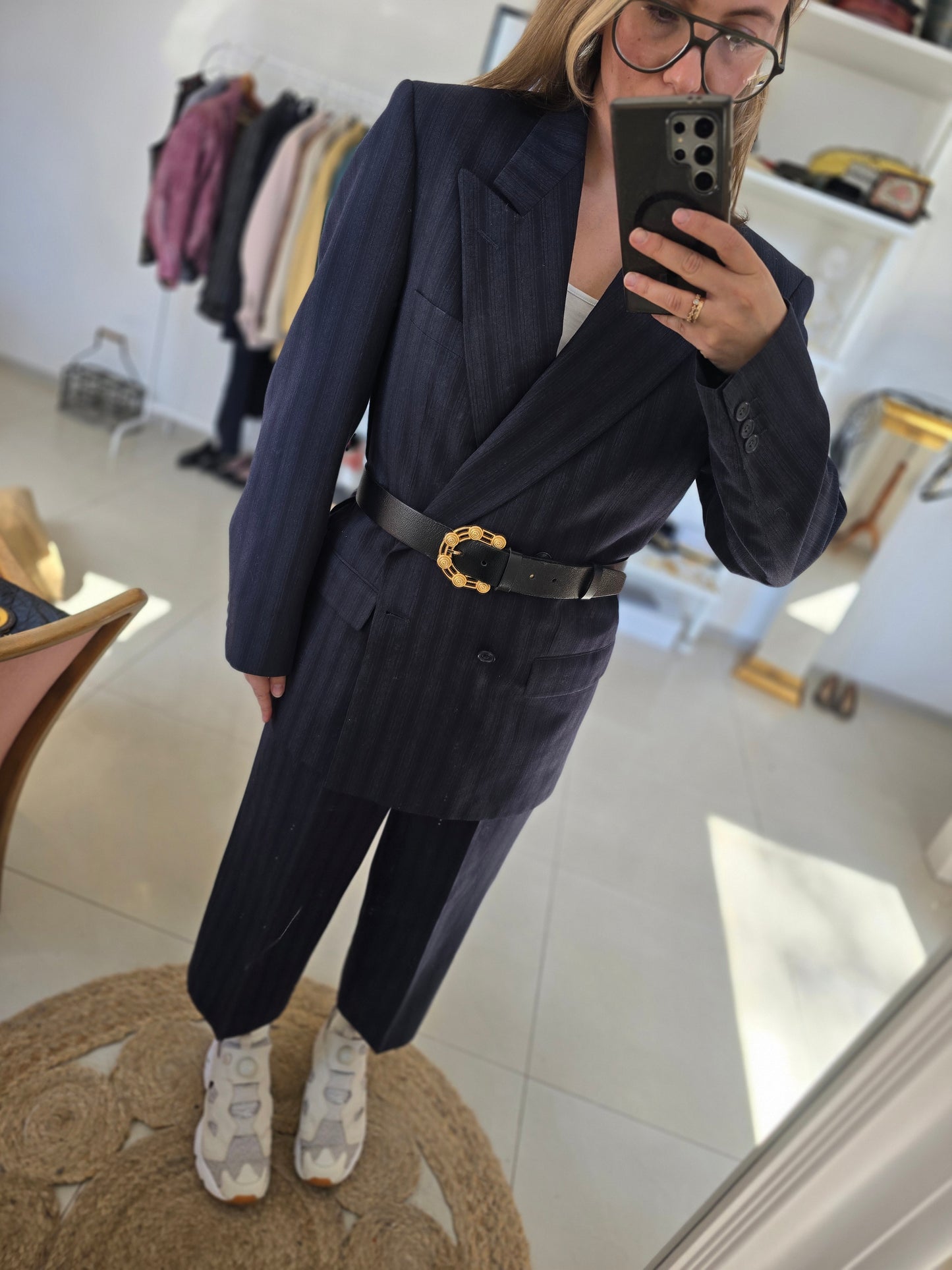 Dirbtinės odos diržas su vintažine sagtim