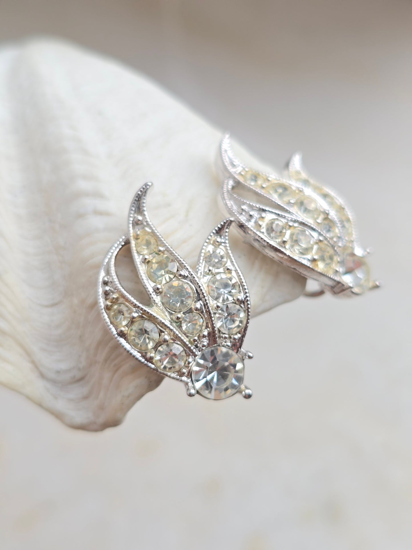 Vintažiniai Sarah Coventry klipsai su stiklo kristalais