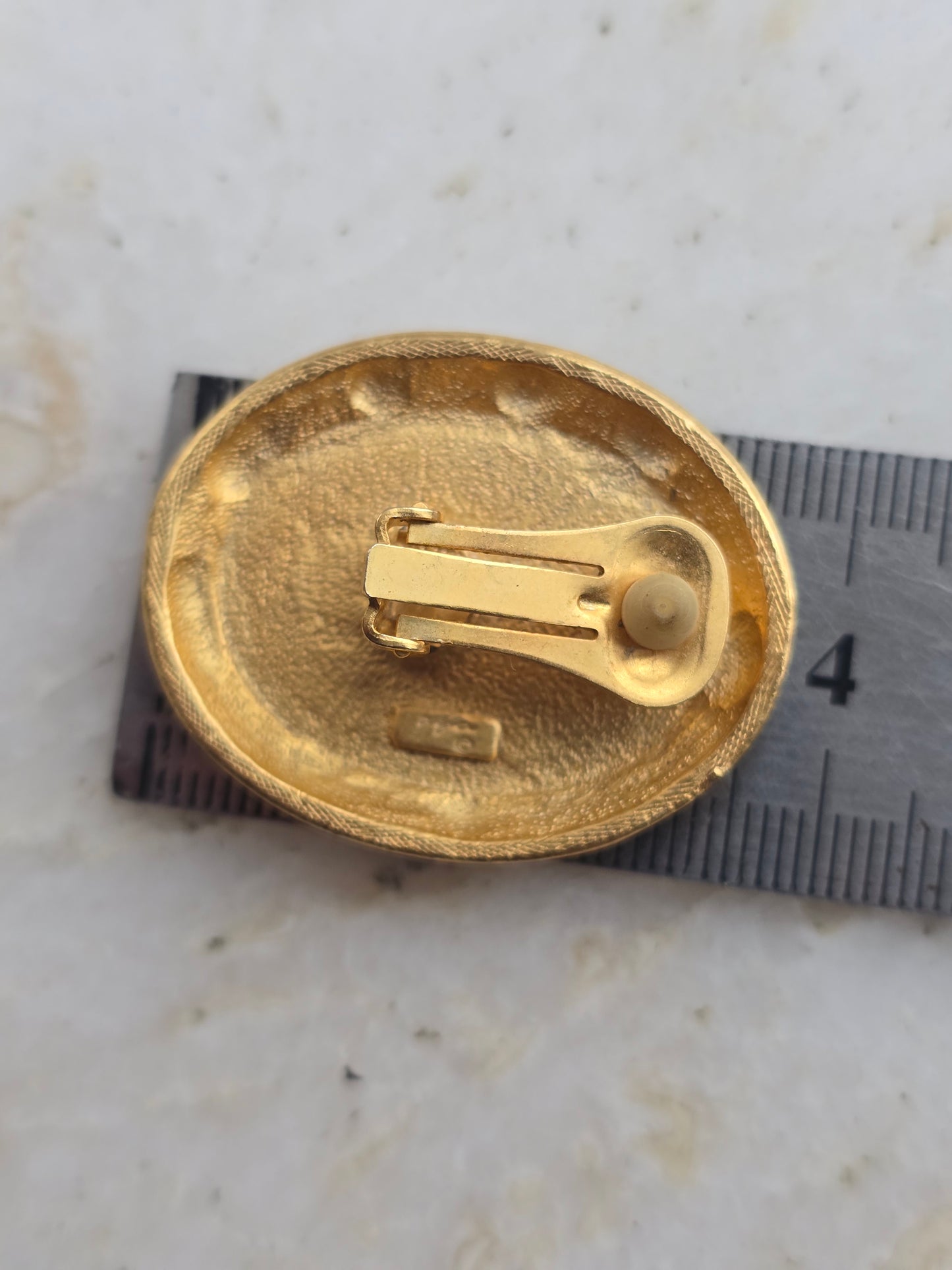 Vintažiniai XEJA matinio aukso klipsai