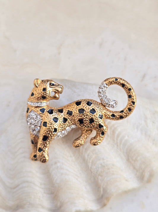 Vintažinė aukso spalvos sagė leopardas