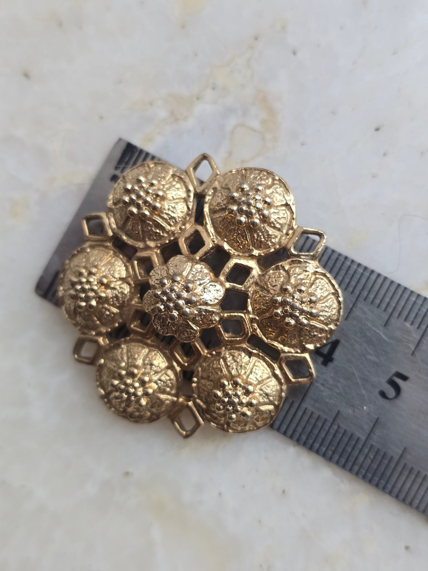 Vintažinė Sarah Coventry sagė