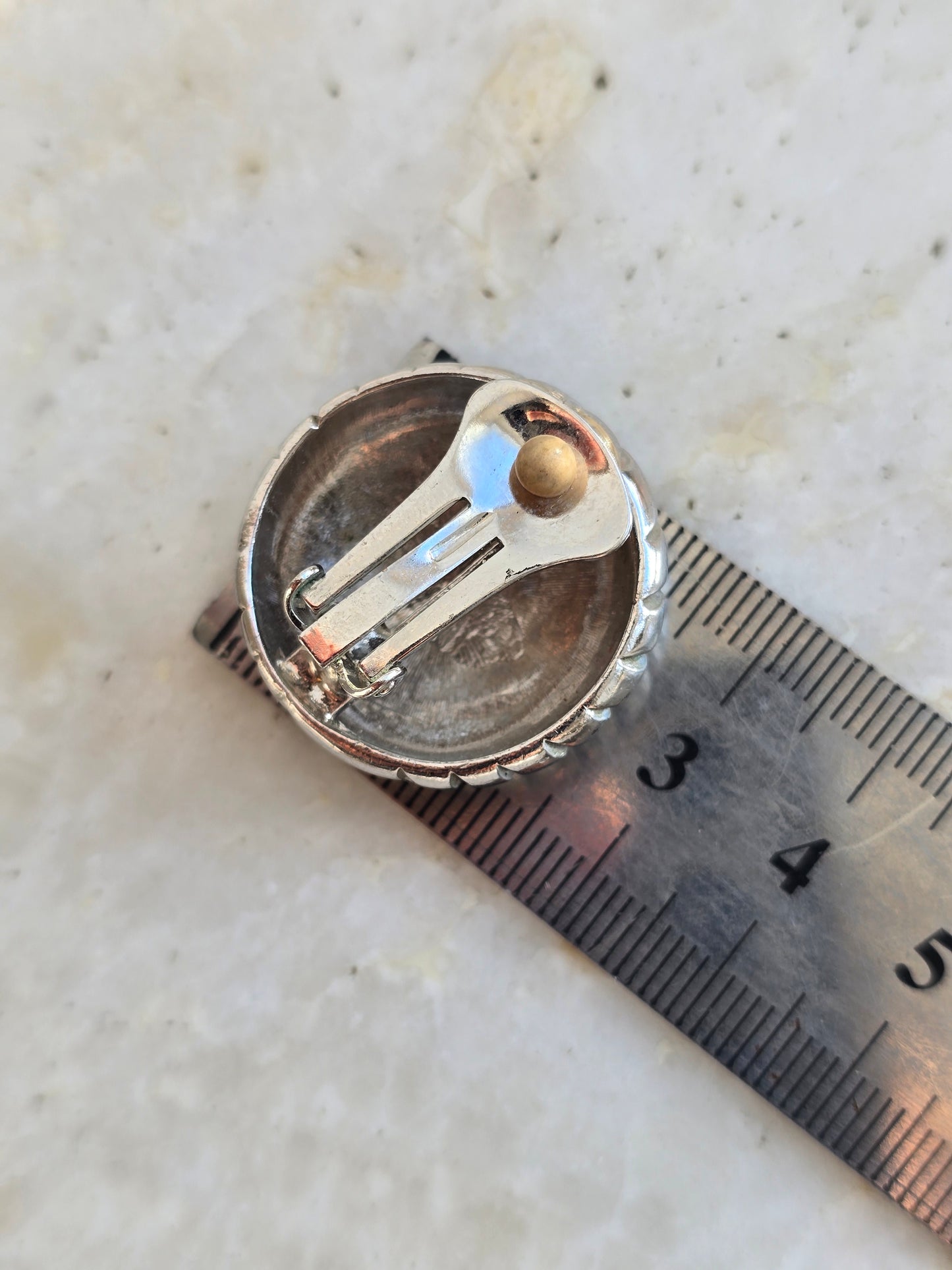 Vintažiniai sidabro spalvos klipsai