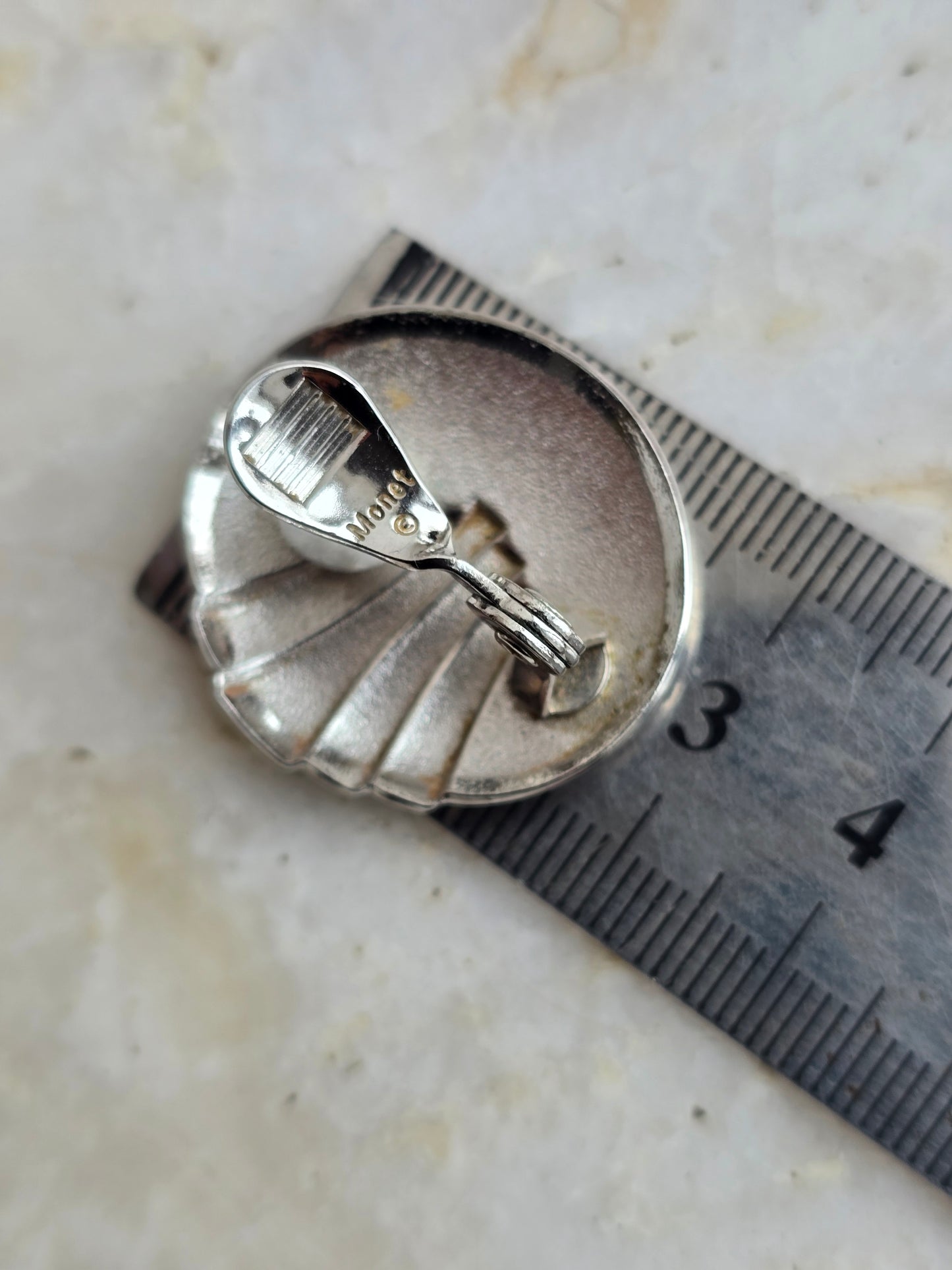 Vintažiniai sidabro spalvos MONET klipsai