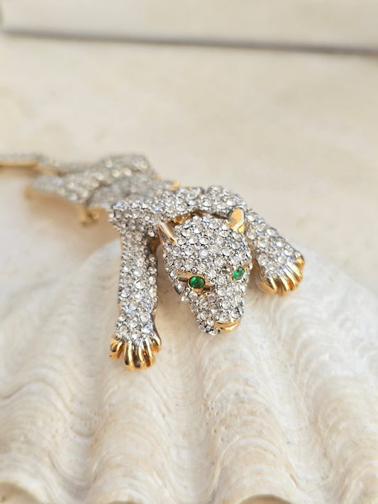 Vintažinė judanti peties sagė pantera