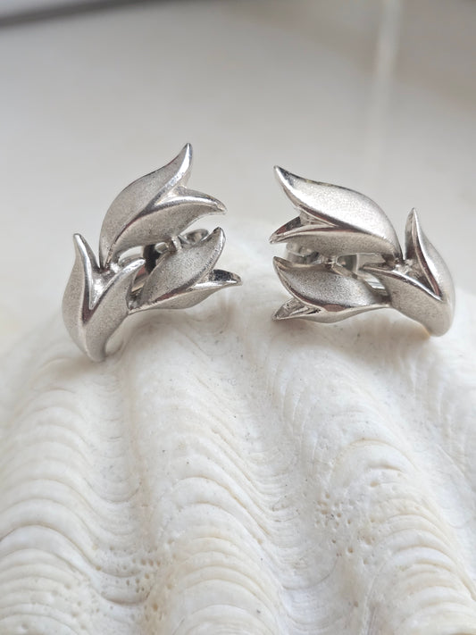 Vintažiniai sidabro spalvos TRIFARI klipsai