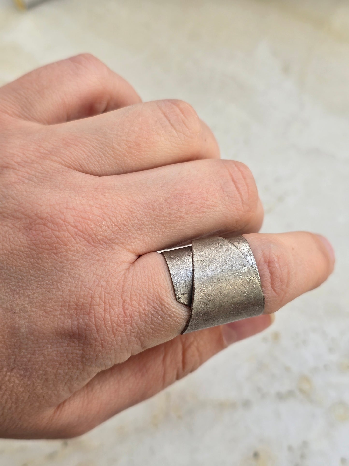 Matinio sidabro spalvos žiedas