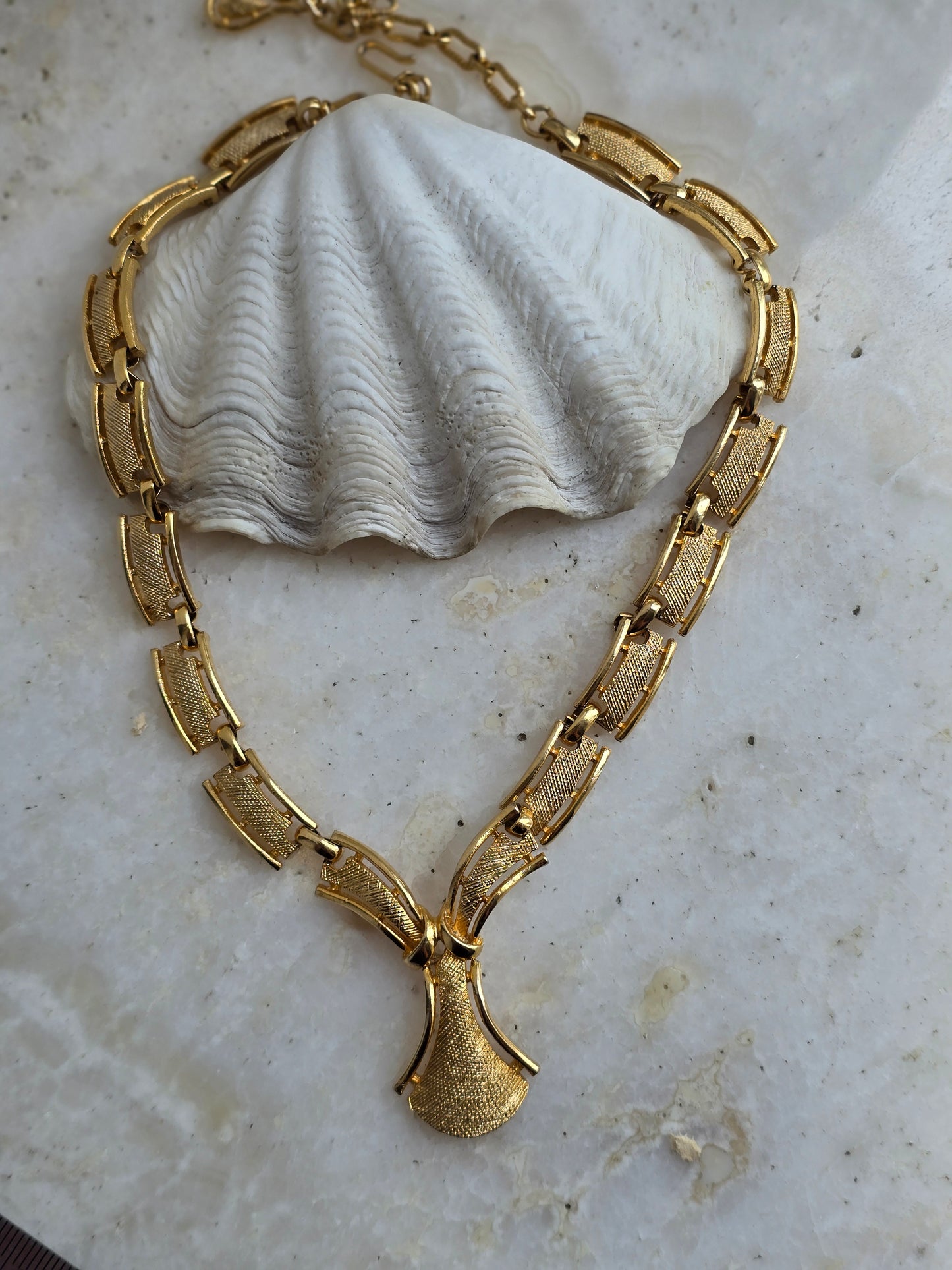 Vintažinis Jewelcraft aukso spalvos kaklo papuošalas
