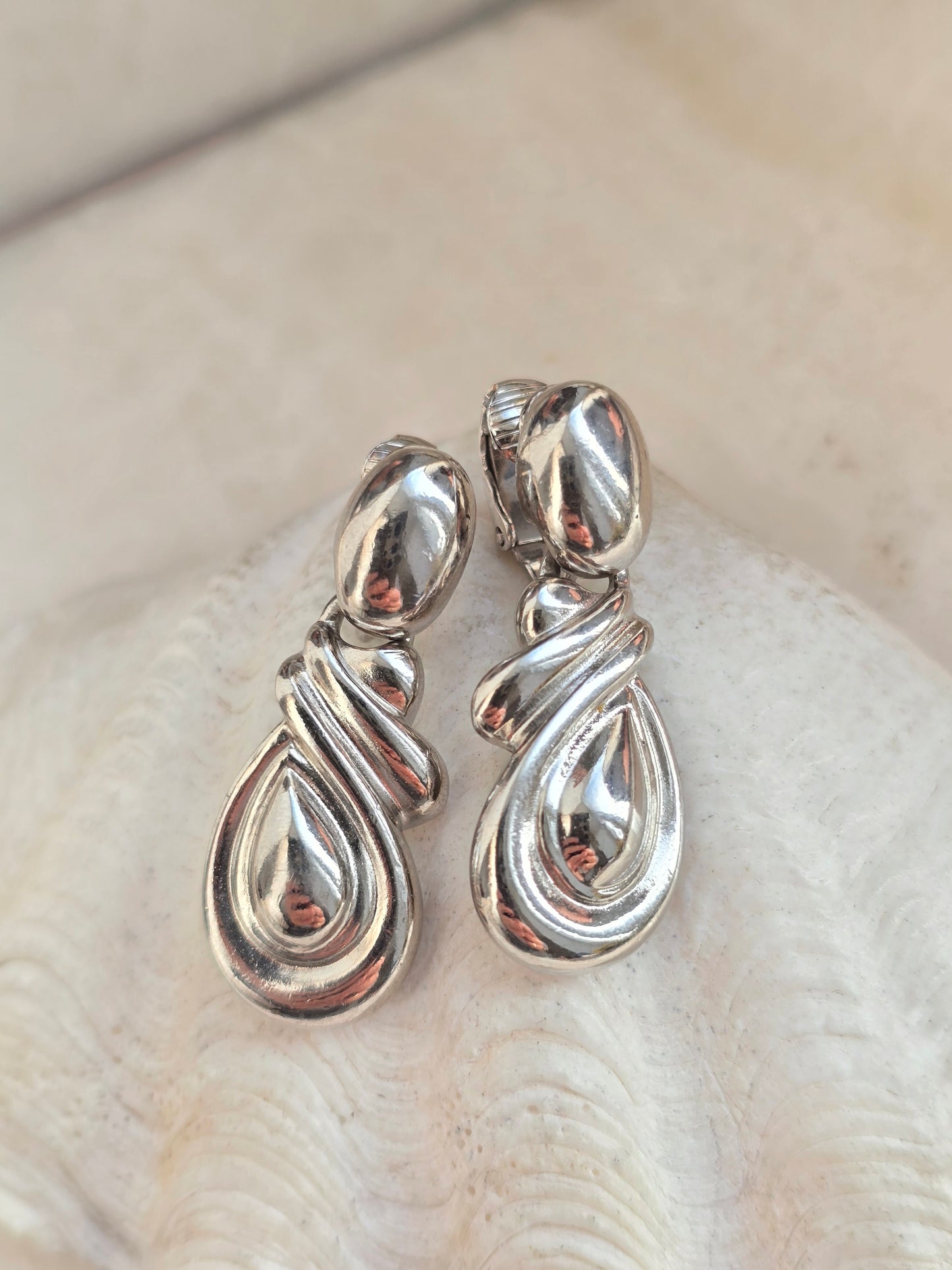 Vintažiniai sidabro spalvos klipsai