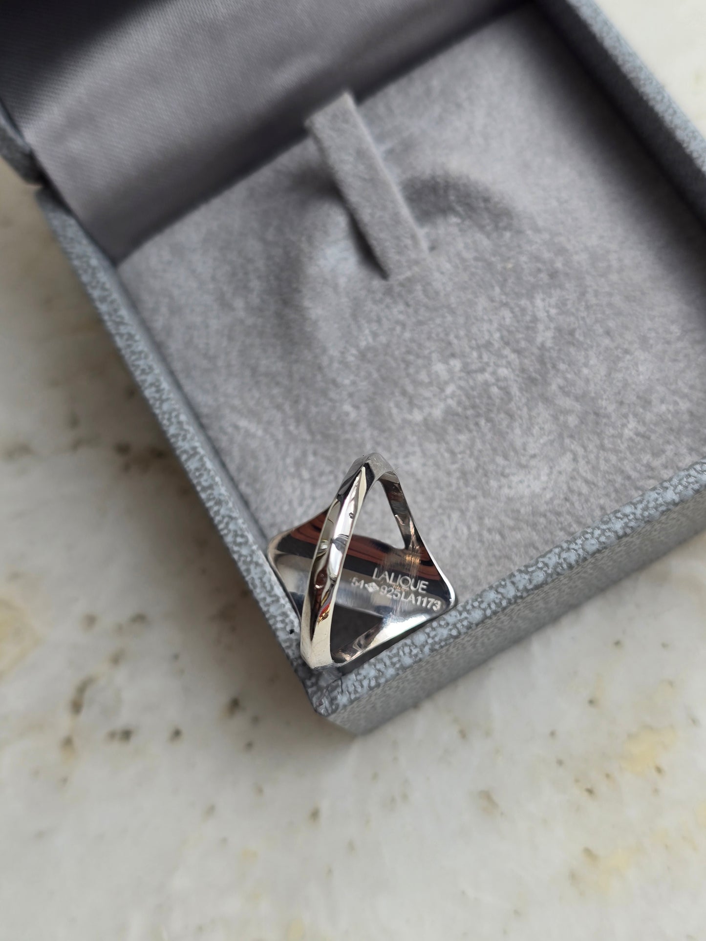 Sidabrinis 925 LALIQUE žiedas originalioje dėžutėje