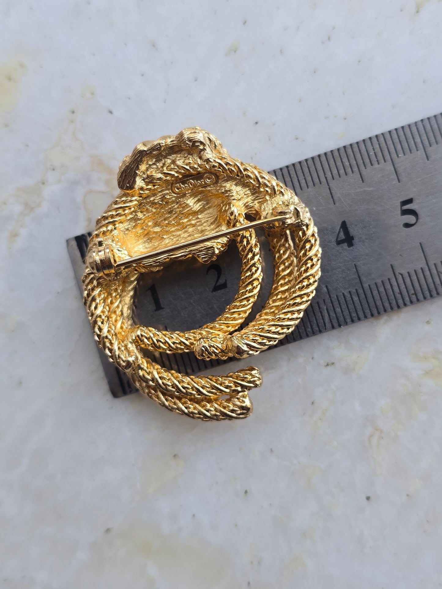 Vintažinė Christian Dior sagė pinta virvė